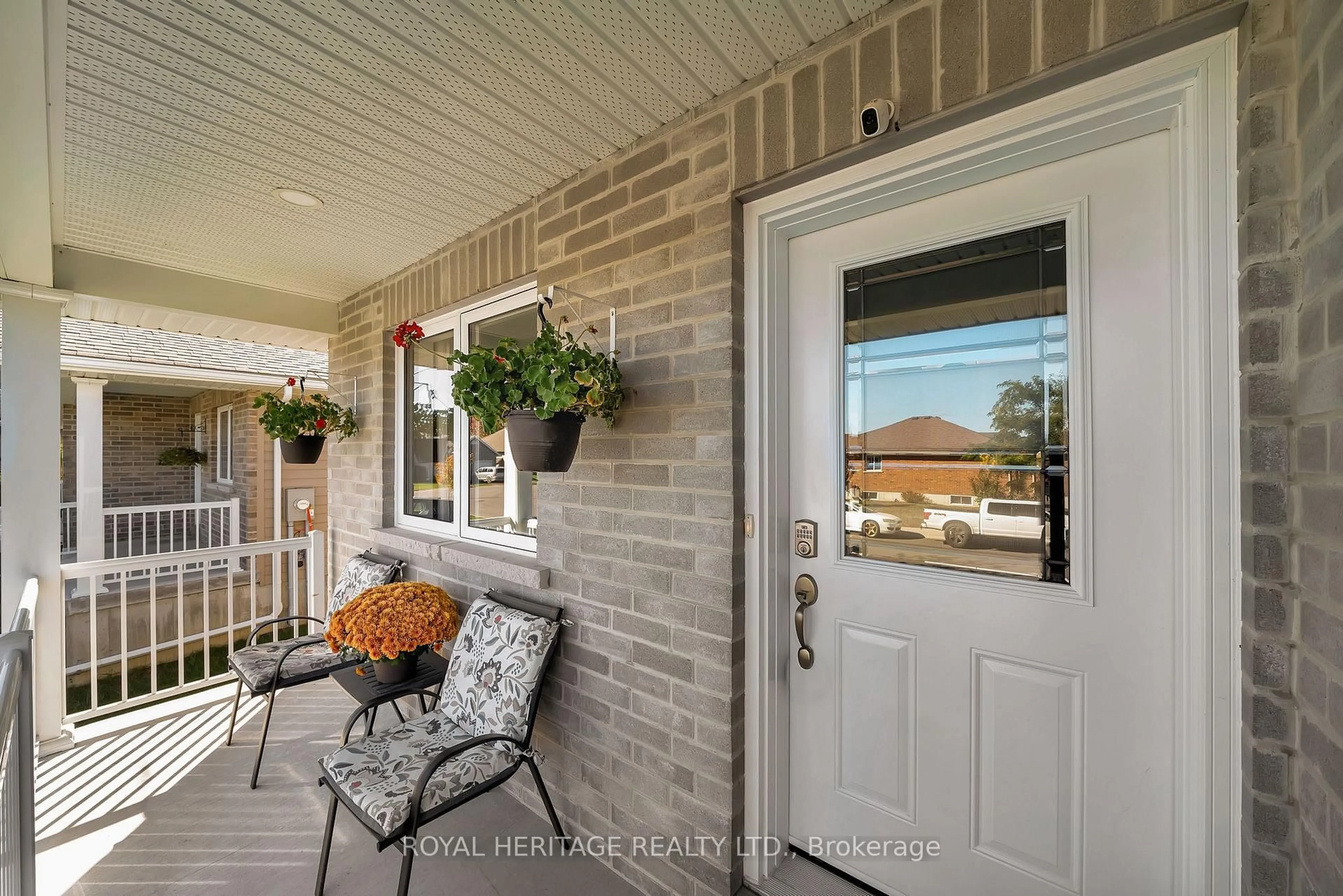 Indoor entryway for 6 Cassidey Dr, Brighton Ontario K0K 1H0