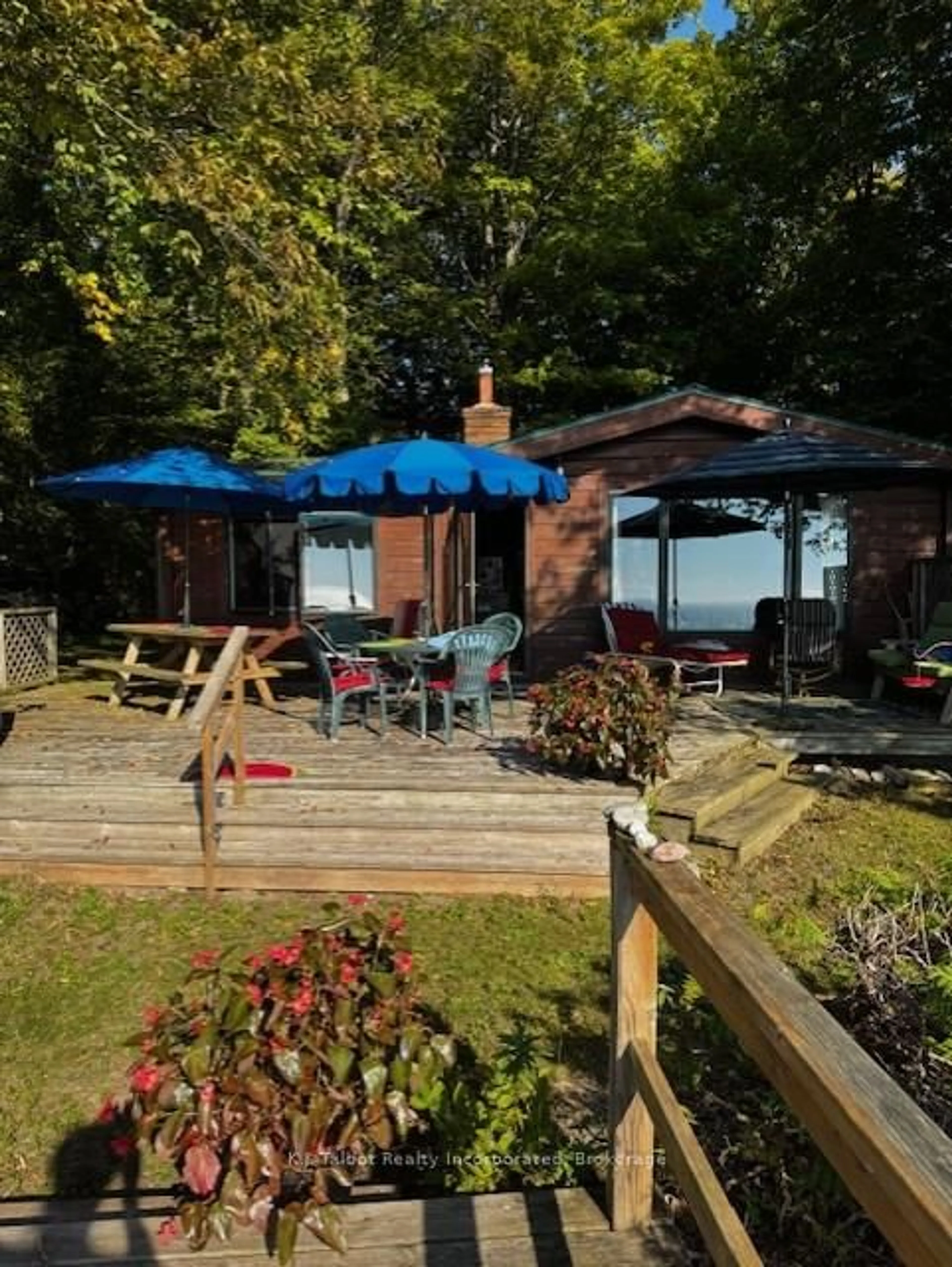 Patio, unknown for 74515 Woodland Dr, Bluewater Ontario N0M 1G0