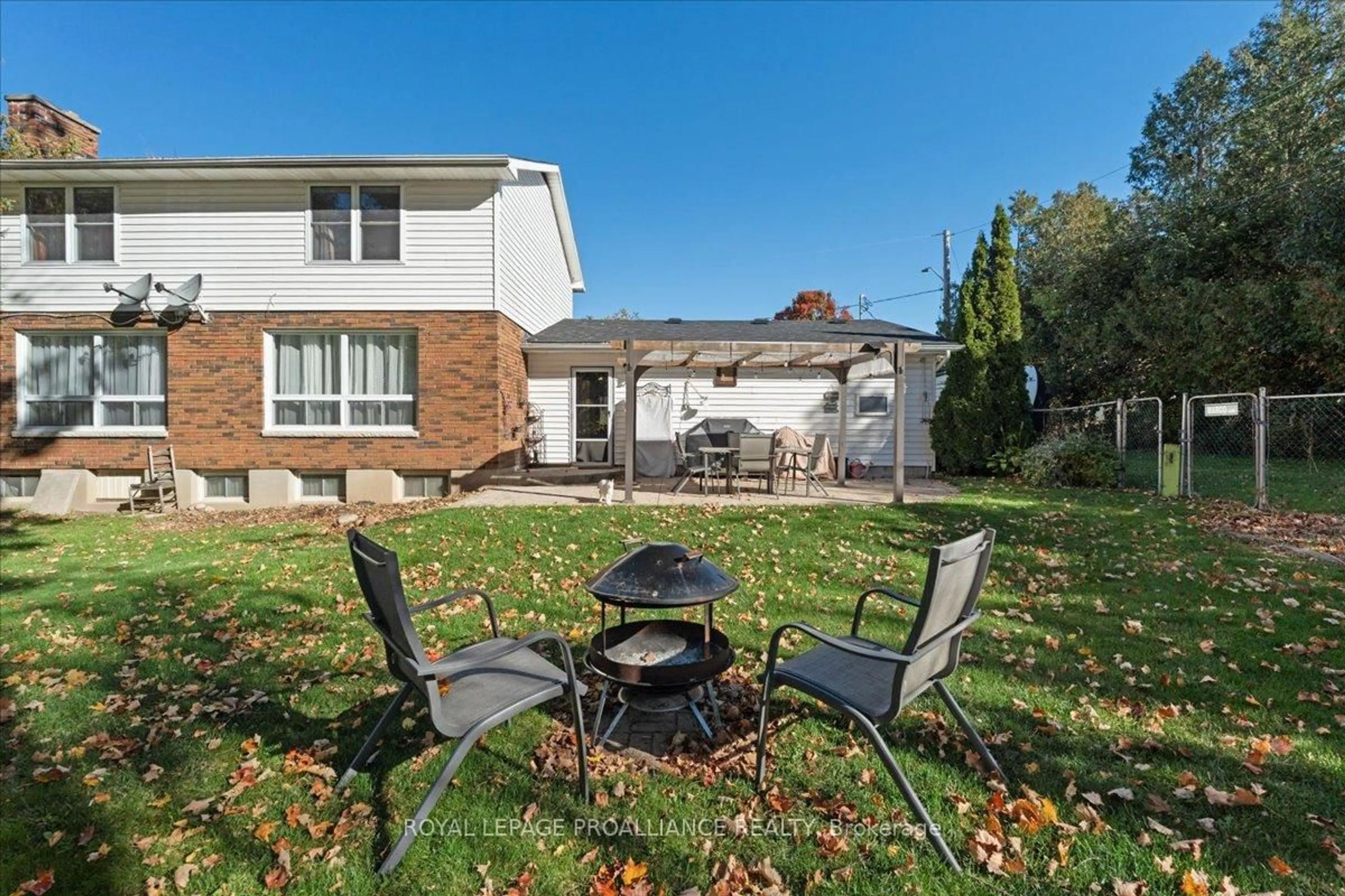 Patio, street for 227 Naseby St, Trent Hills Ontario K0L 1L0