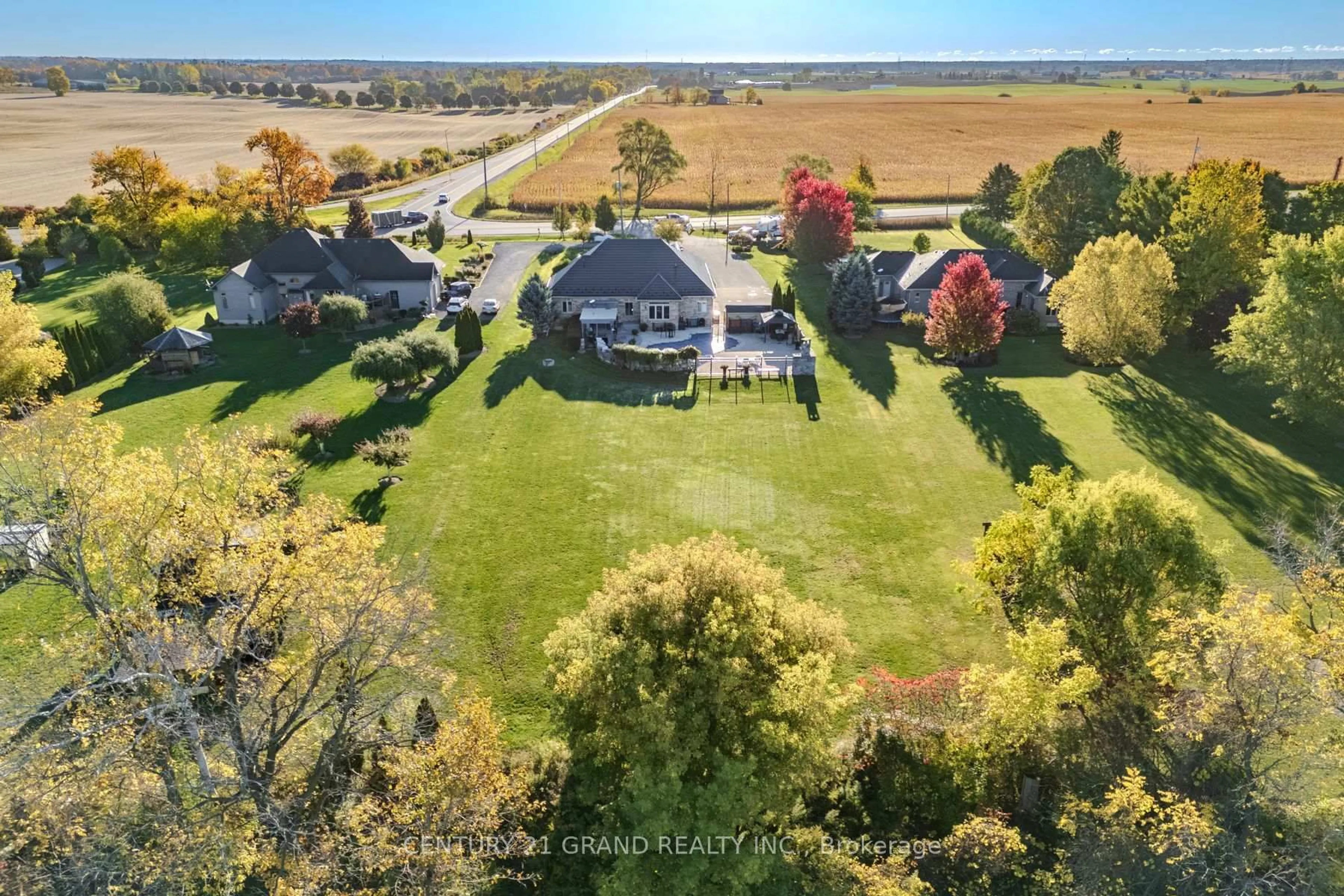 A pic from outside/outdoor area/front of a property/back of a property/a pic from drone, water/lake/river/ocean view for 315 Brant County Road 18 Rd, Brantford Ontario N3T 5L9