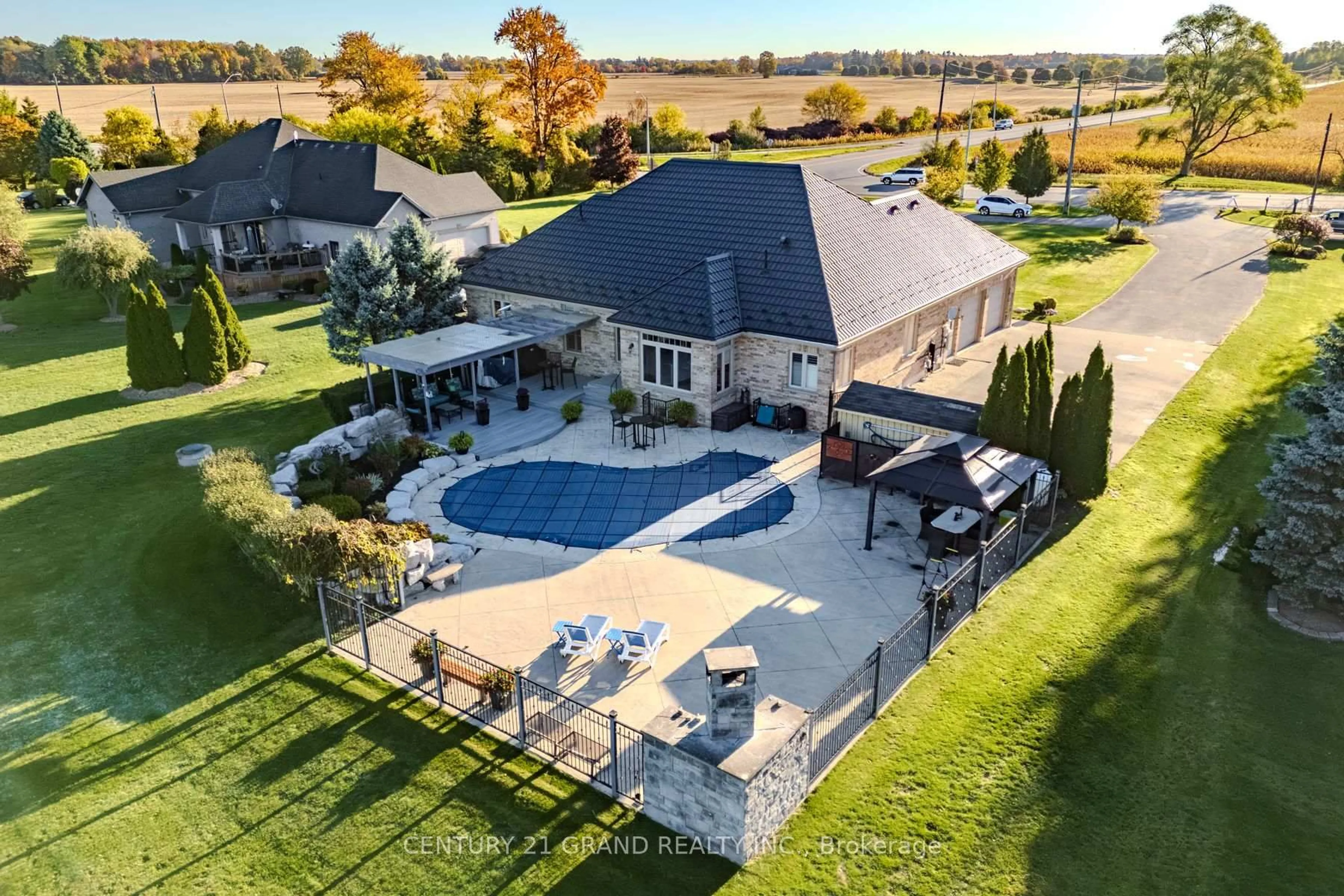 A pic from outside/outdoor area/front of a property/back of a property/a pic from drone, water/lake/river/ocean view for 315 Brant County Road 18 Rd, Brantford Ontario N3T 5L9