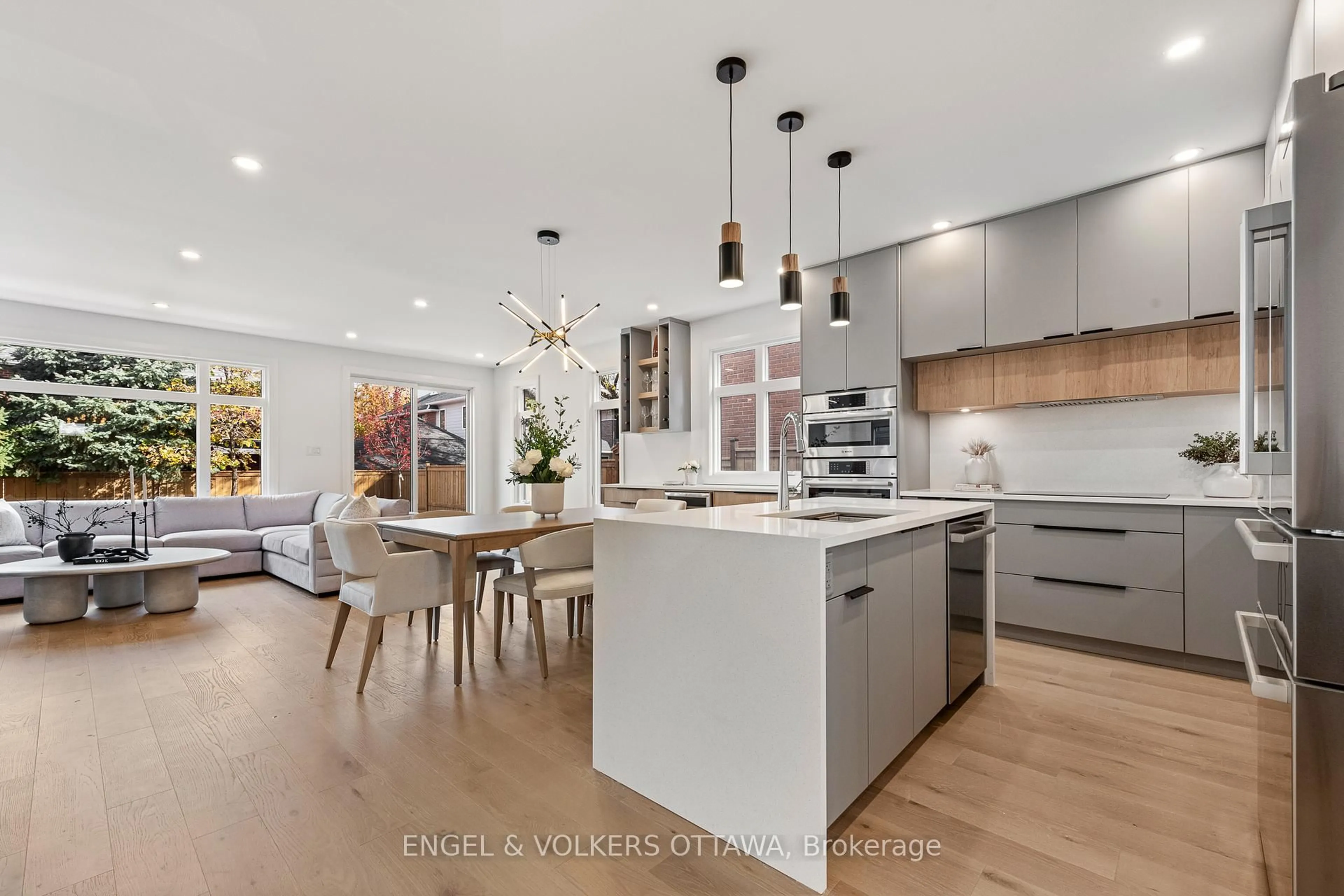 Open concept kitchen, unknown for 493 Highcroft Ave, Ottawa Ontario K1Z 5J3