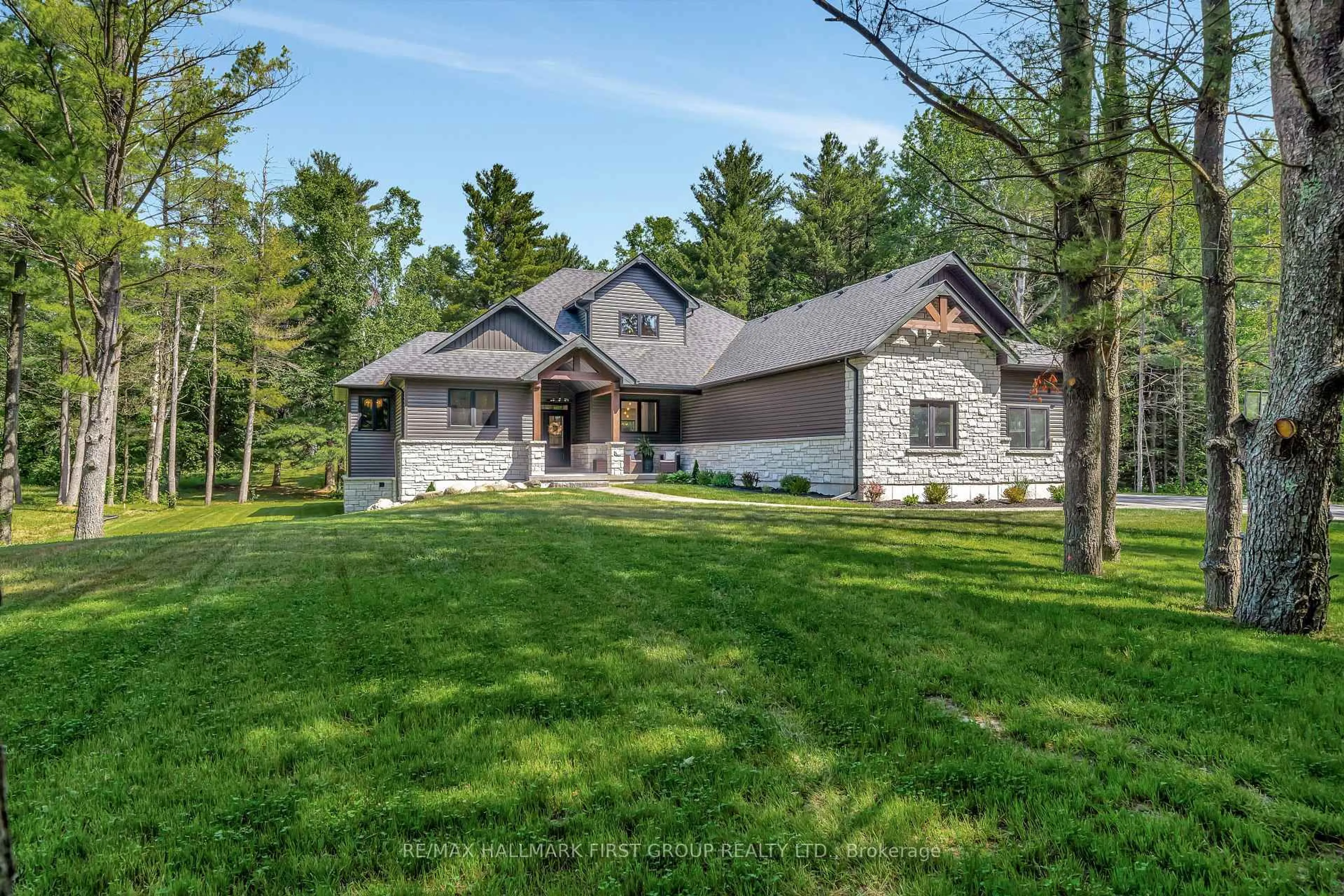 A pic from outside/outdoor area/front of a property/back of a property/a pic from drone, mountain view for 376 Whites Rd, Brighton Ontario K0K 1H0