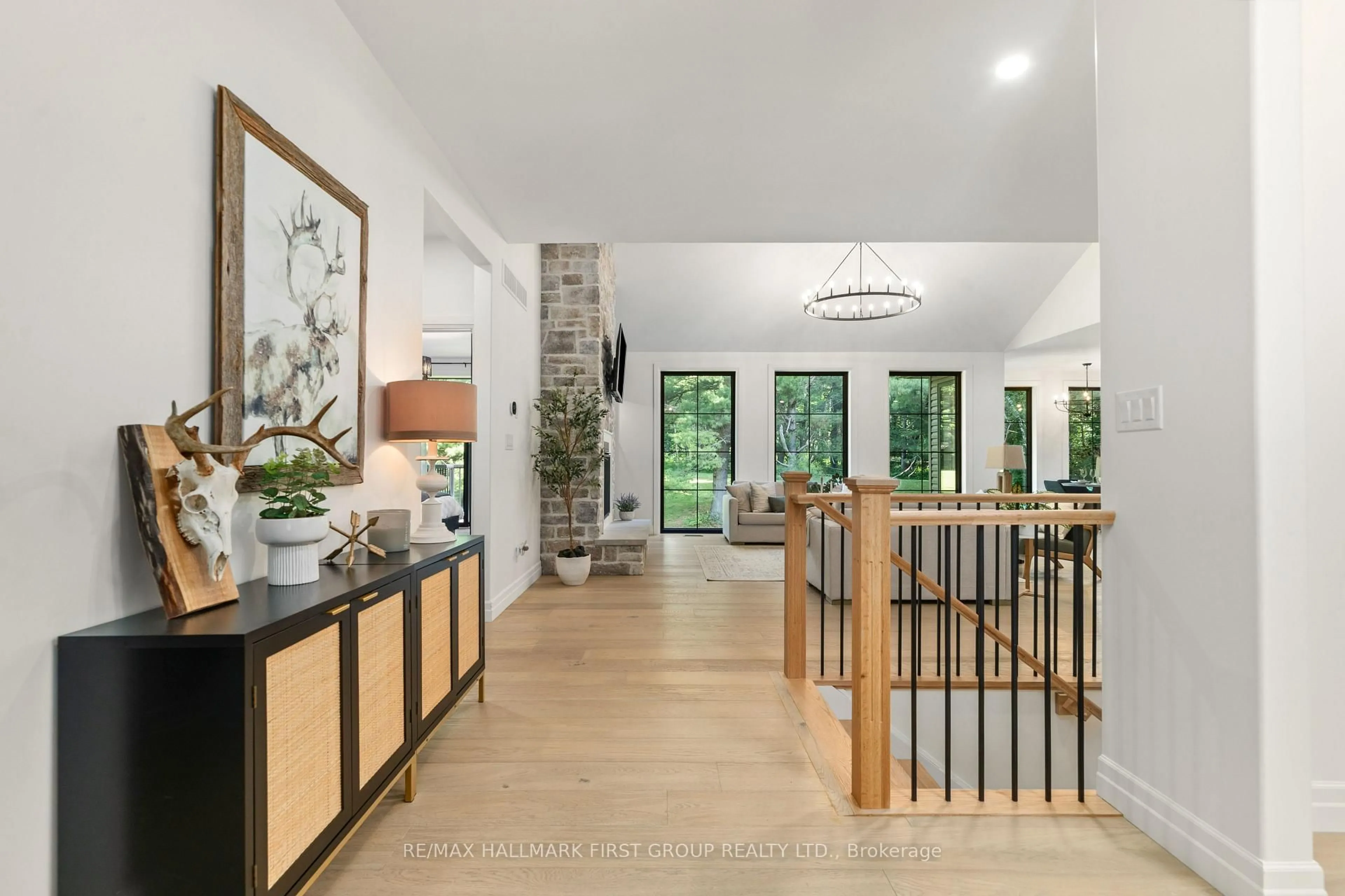 Indoor entryway for 376 Whites Rd, Brighton Ontario K0K 1H0