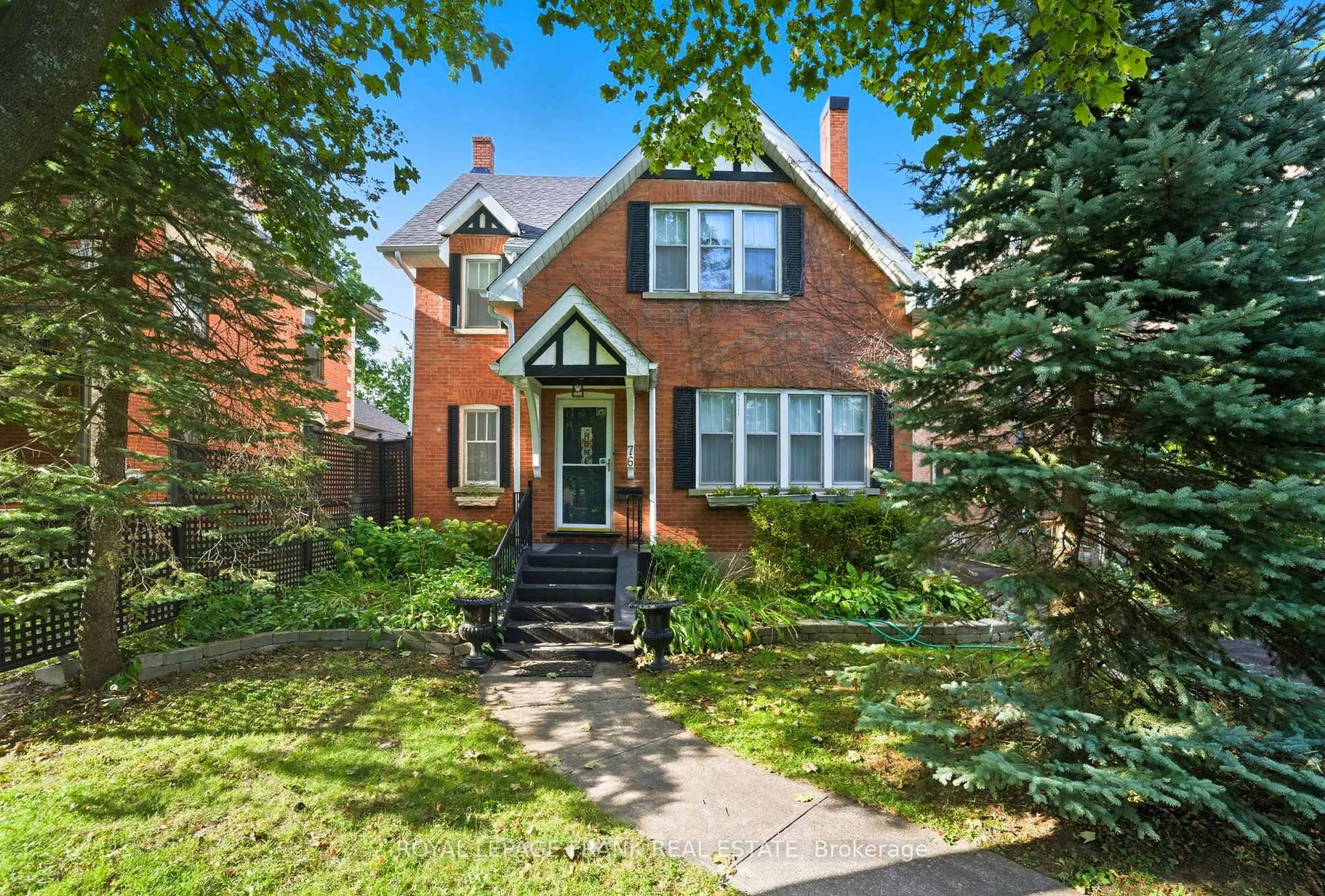 Home with brick exterior material, street for 76 Bond St, Kawartha Lakes Ontario K9V 3R4