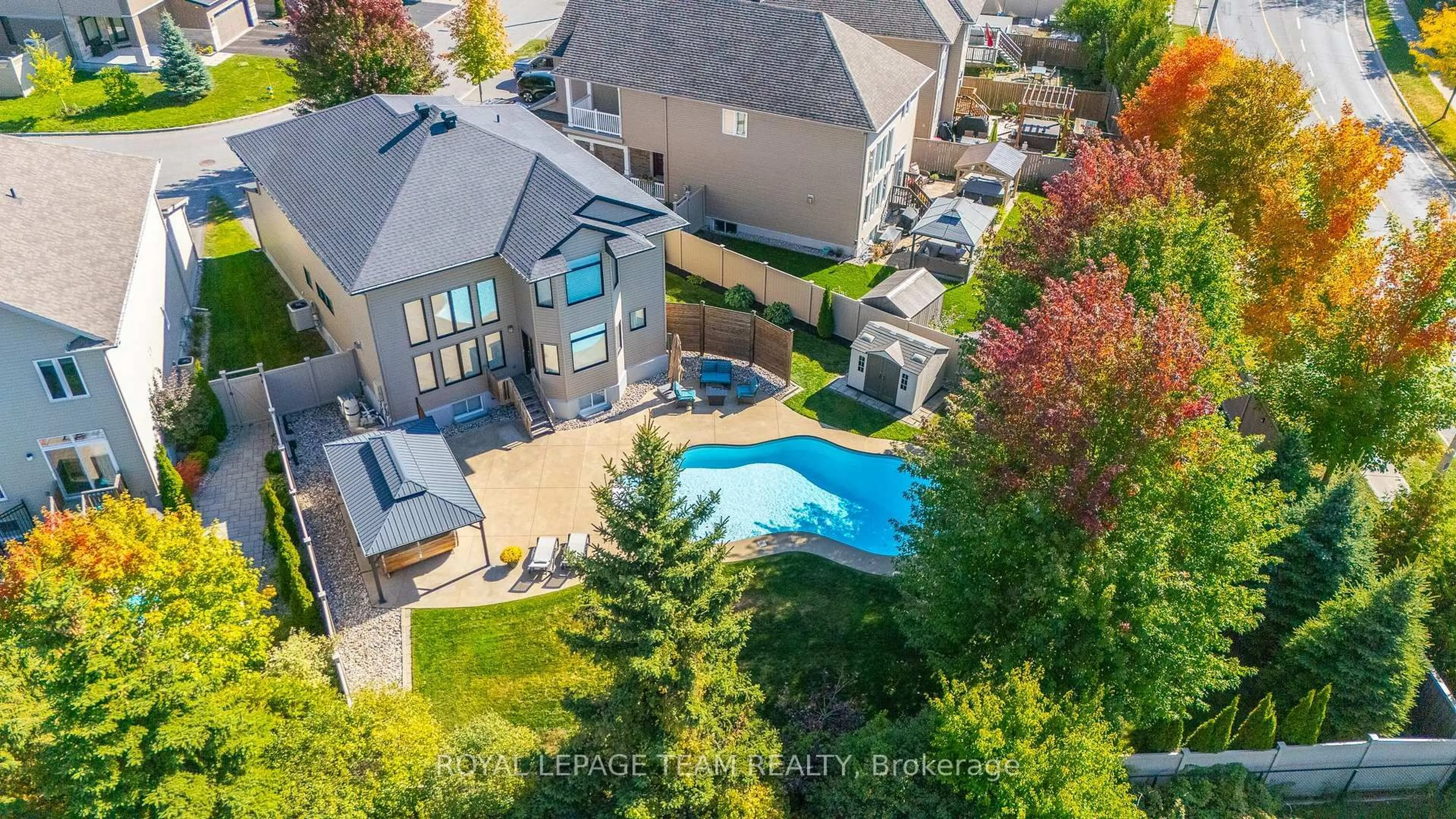 A pic from outside/outdoor area/front of a property/back of a property/a pic from drone, unknown for 320 Sugar Pine Cres, Kanata Ontario K2M 0B1
