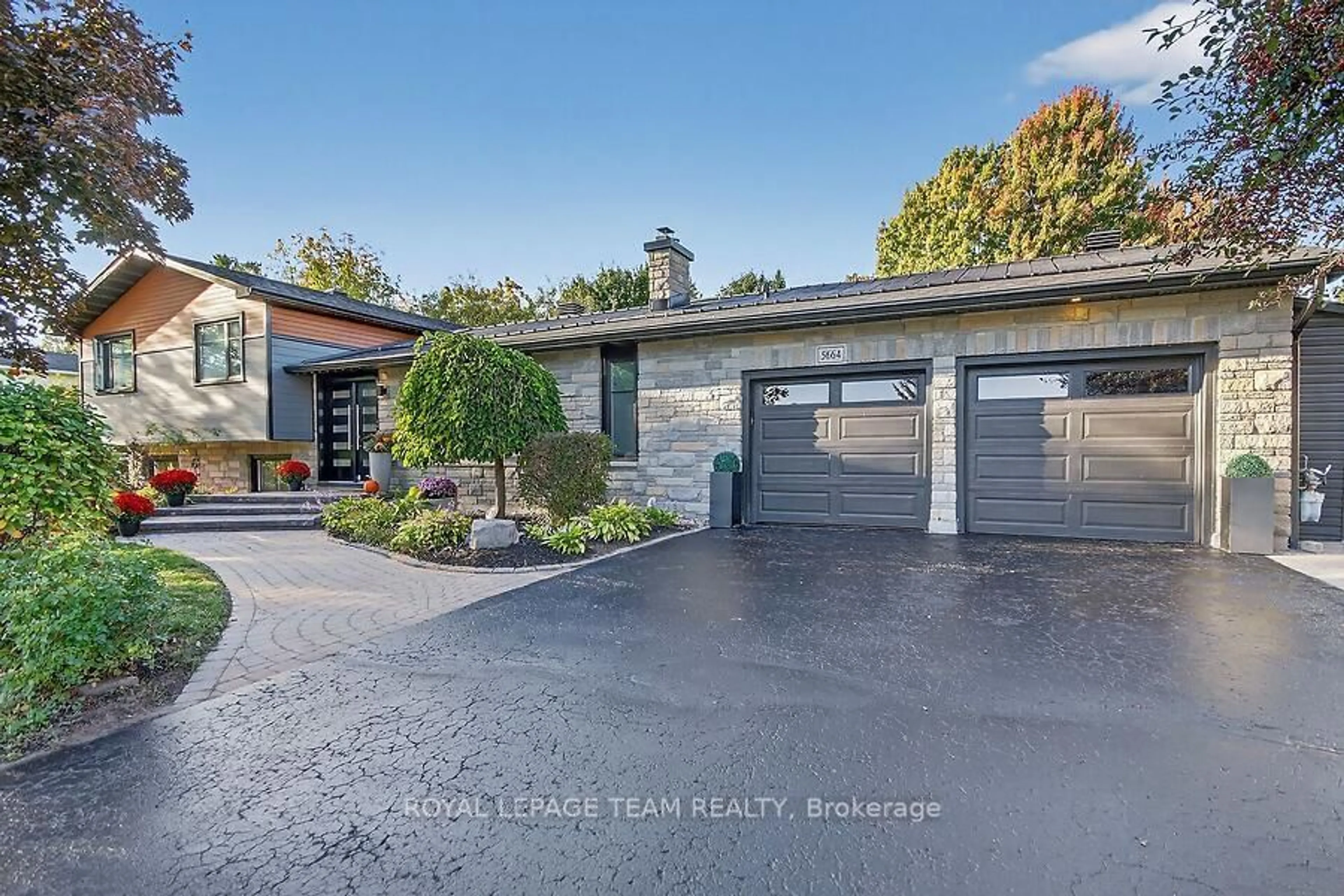 Home with brick exterior material, street for 5664 South Island Park Dr, Ottawa Ontario K4M 1J3