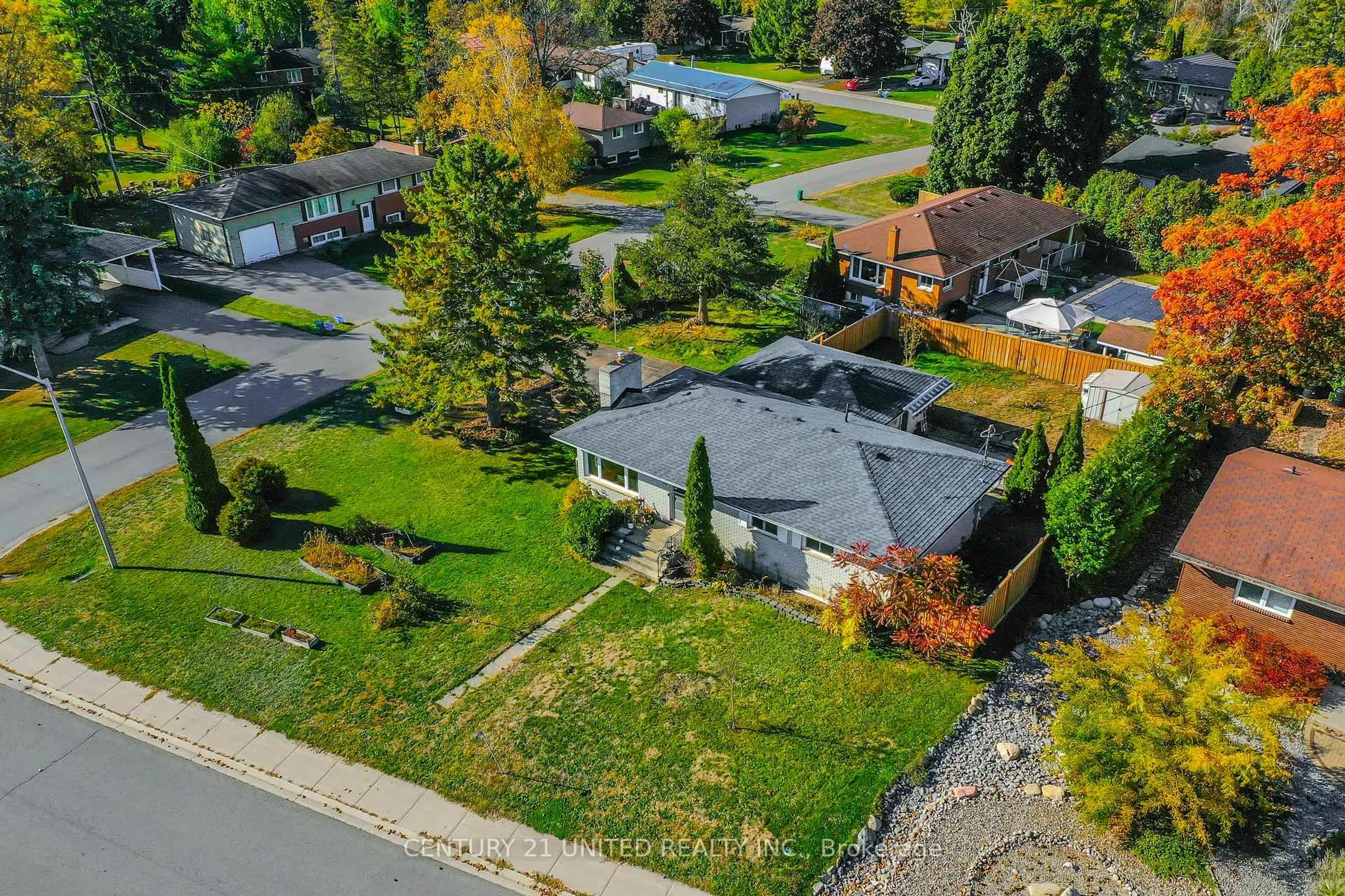 A pic from outside/outdoor area/front of a property/back of a property/a pic from drone, street for 32 Nelson St, Quinte West Ontario K0K 1E0