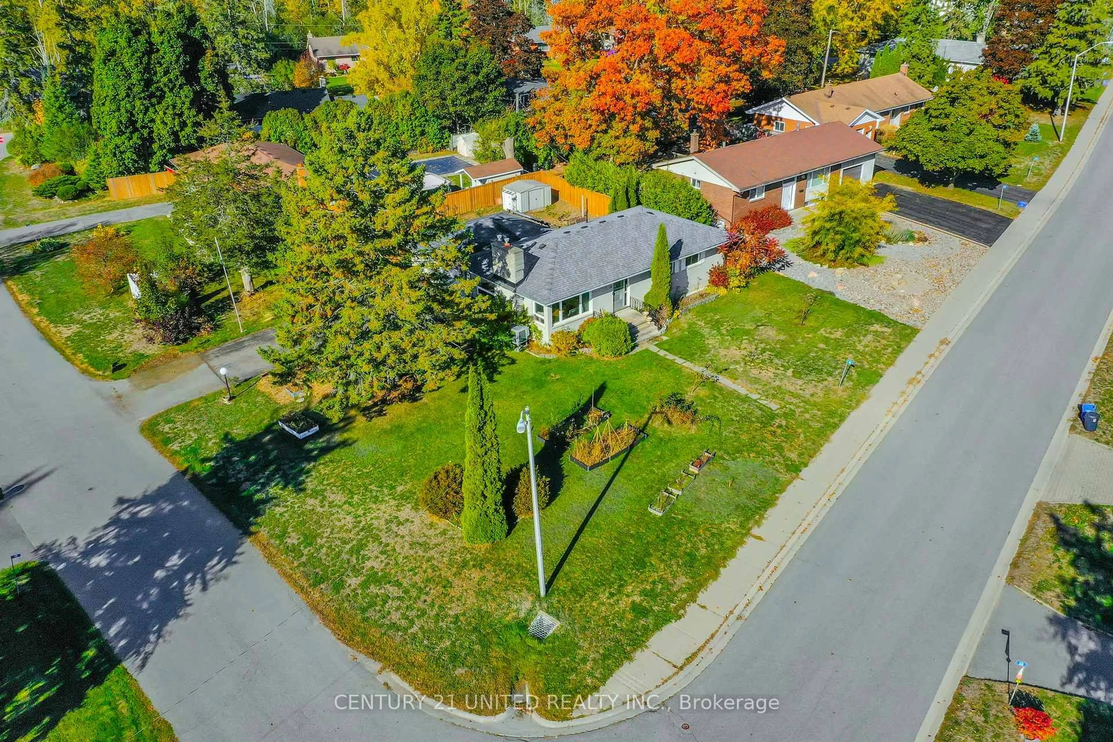 A pic from outside/outdoor area/front of a property/back of a property/a pic from drone, street for 32 Nelson St, Quinte West Ontario K0K 1E0