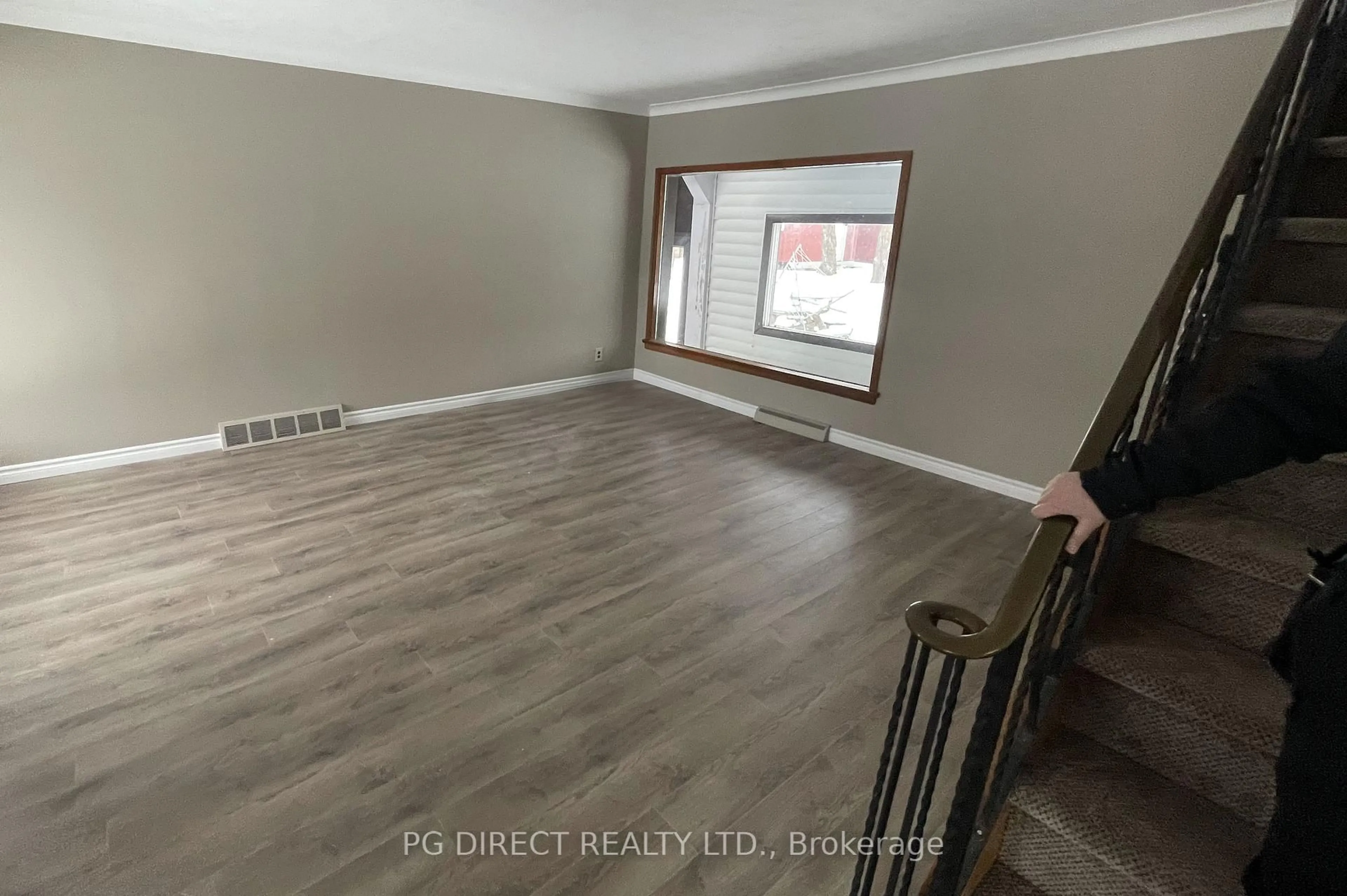 A pic of a room for 1638 Queen St, Sault Ste Marie Ontario P6A 2G7