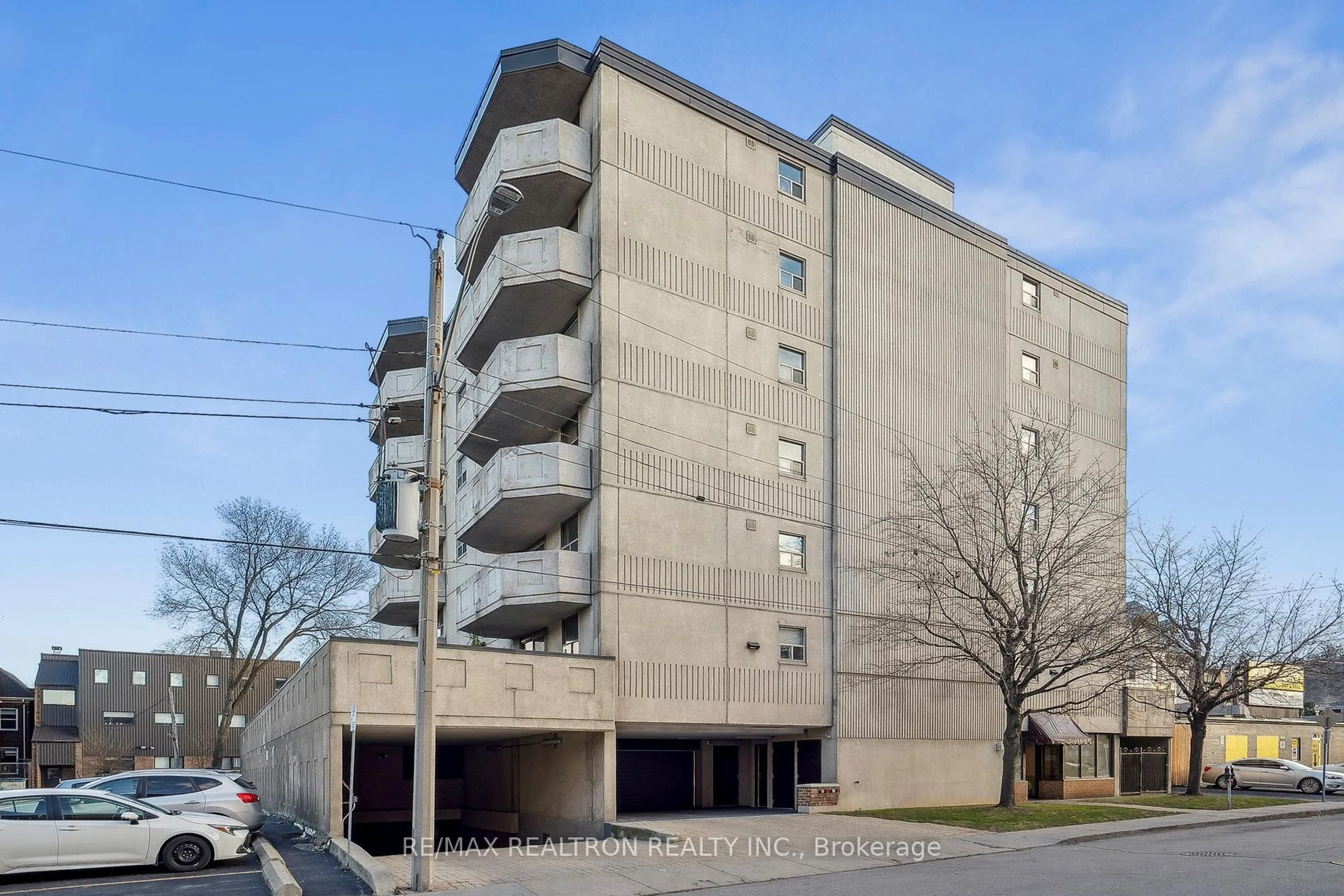 Unknown for 21 East Ave #702, Hamilton Ontario L8N 2T3