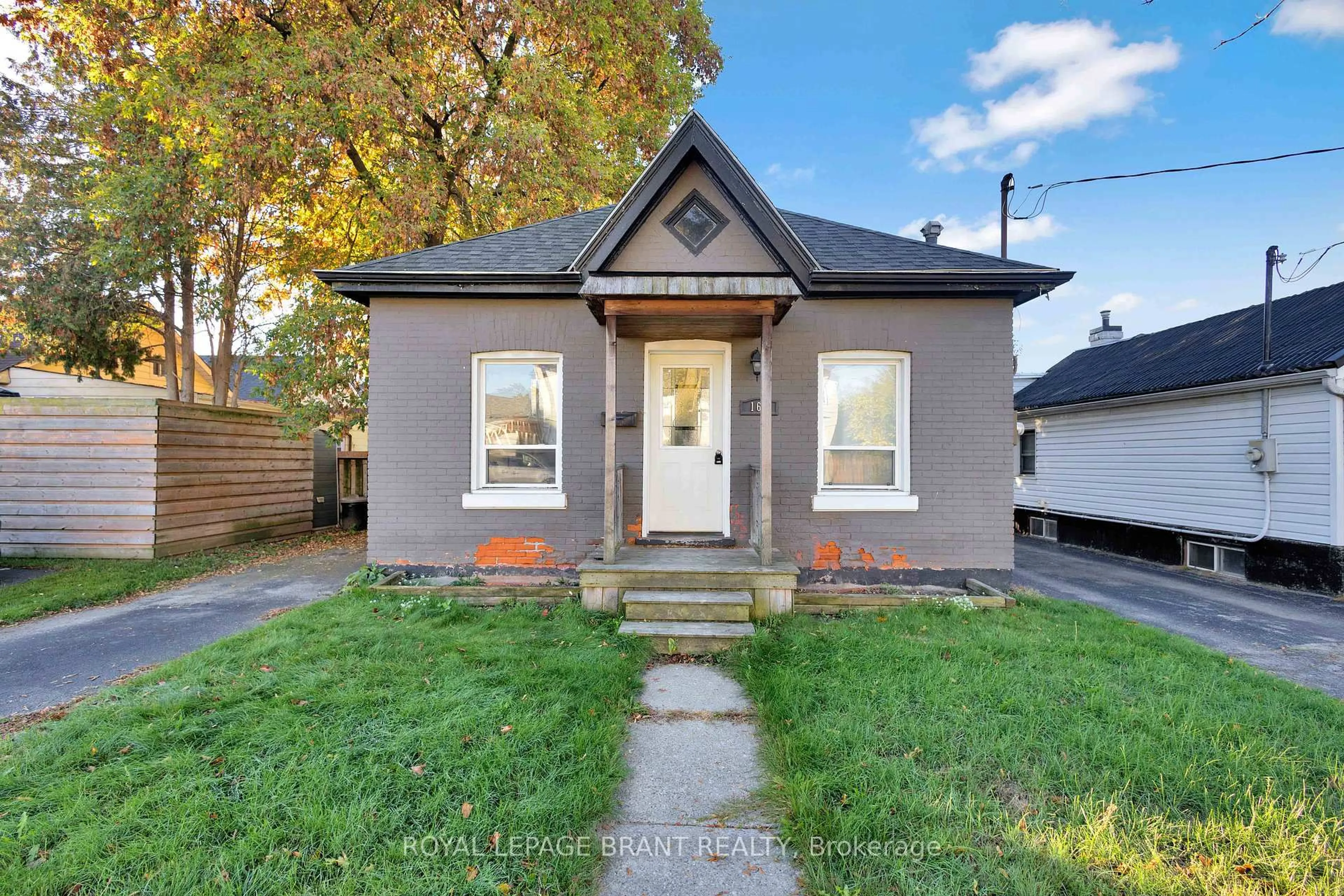 Home with brick exterior material, street for 167 Bruce St, Brantford Ontario N3S 4Z3