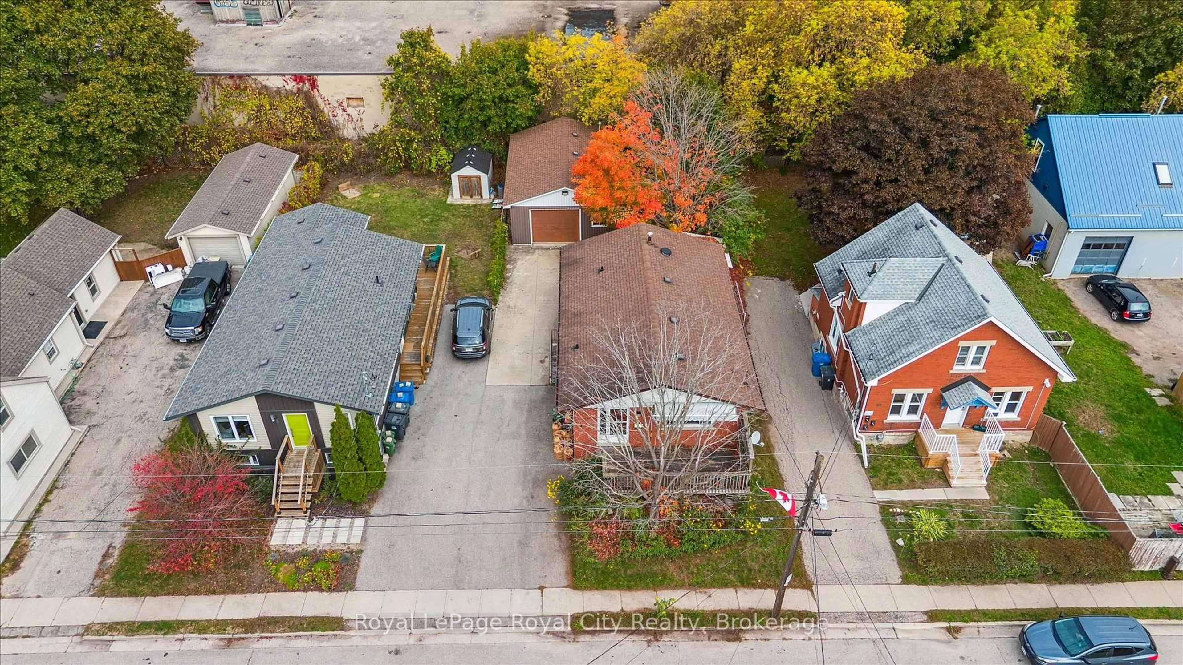 A pic from outside/outdoor area/front of a property/back of a property/a pic from drone, street for 24 Hooper St, Guelph Ontario N1E 5W5