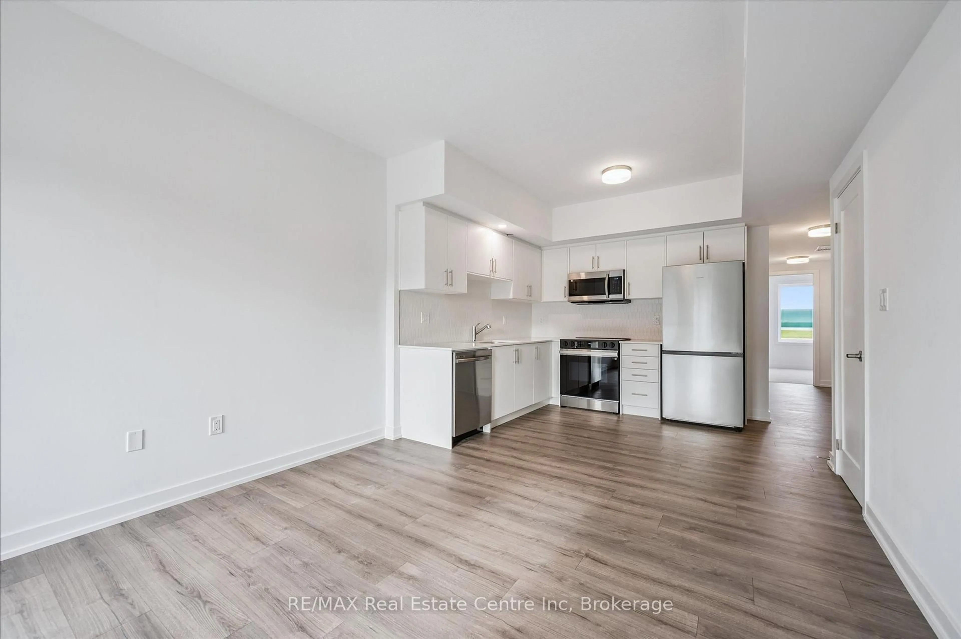 Open concept kitchen, unknown for 940 St David St #62, Centre Wellington Ontario N1M 0L7