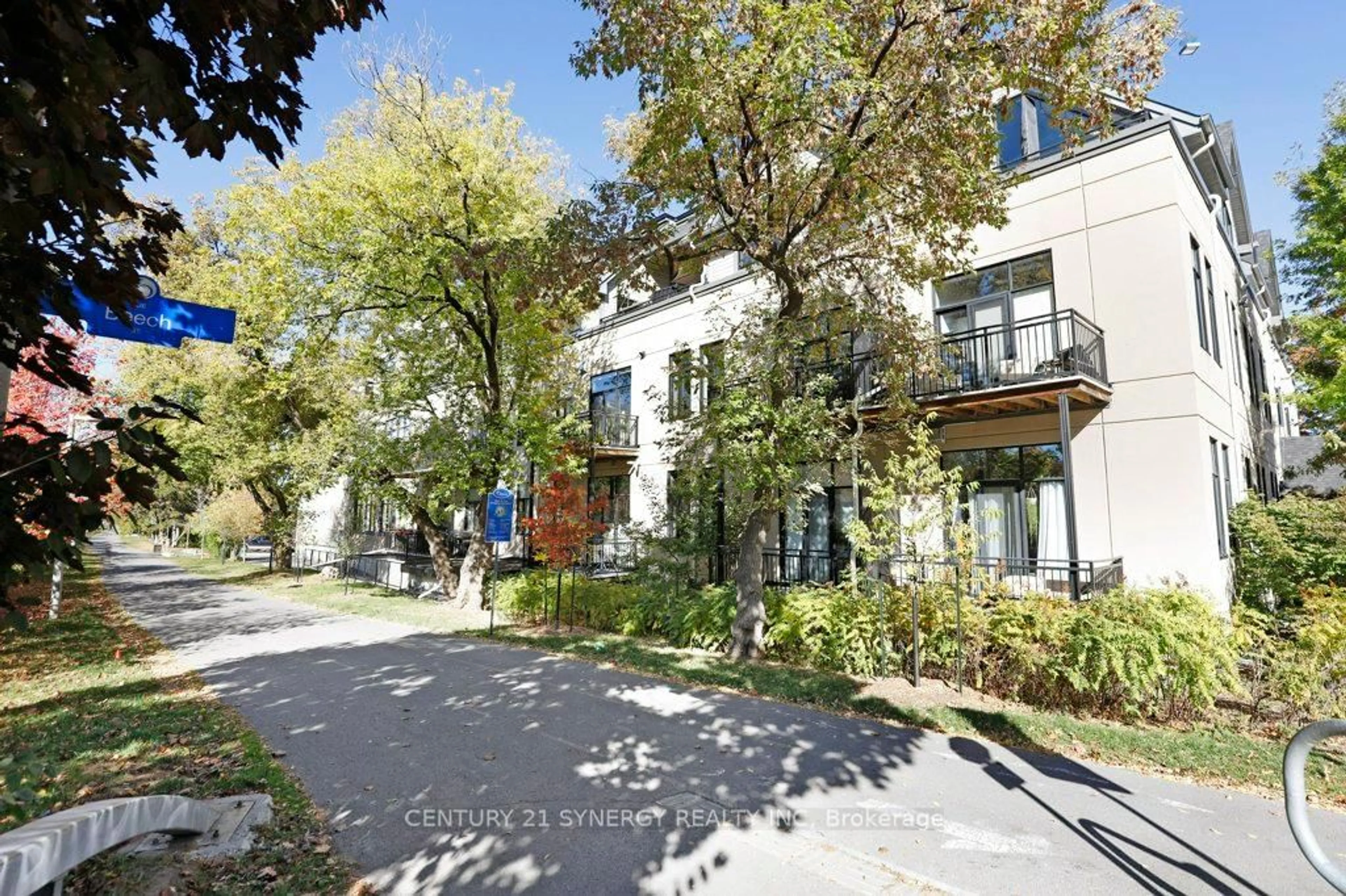 Patio, street for 95 Beech St #202, Ottawa Ontario K1S 3J7