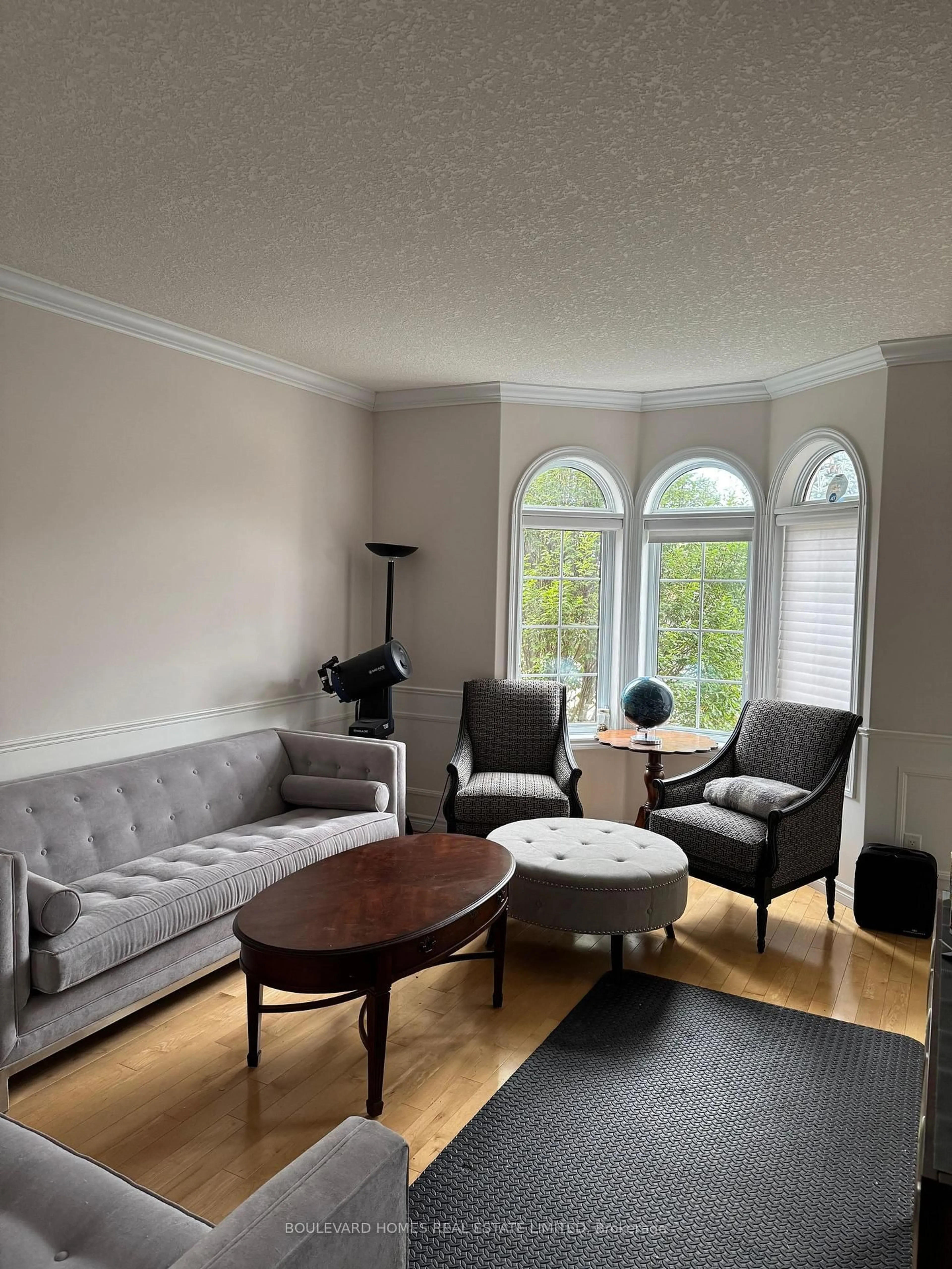 Living room with furniture, wood/laminate floor for 83 Milne Dr, Wilmot Ontario N0B 2H0