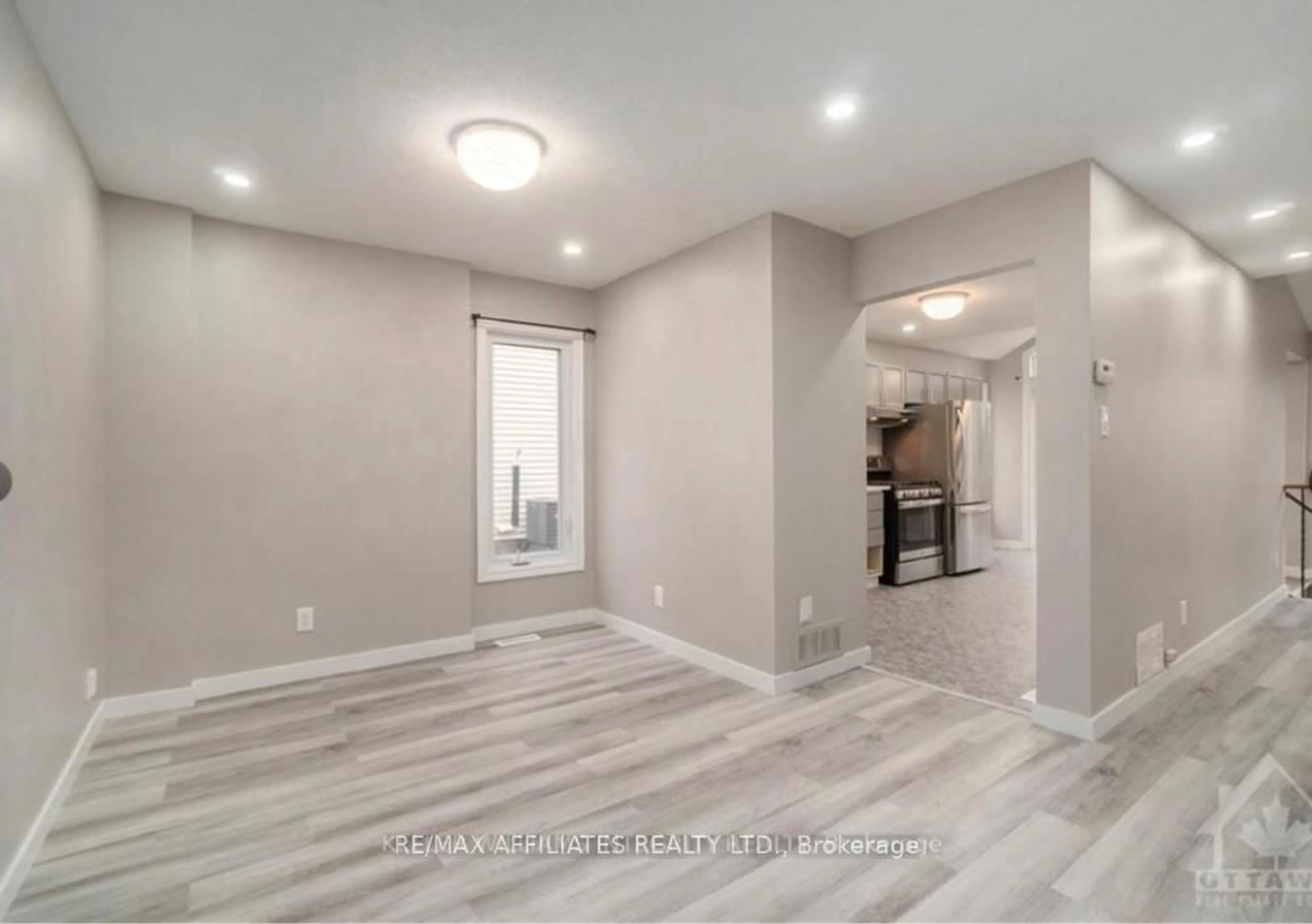 Indoor entryway for 563 LATOUR Cres, Ottawa Ontario K4A 1N6