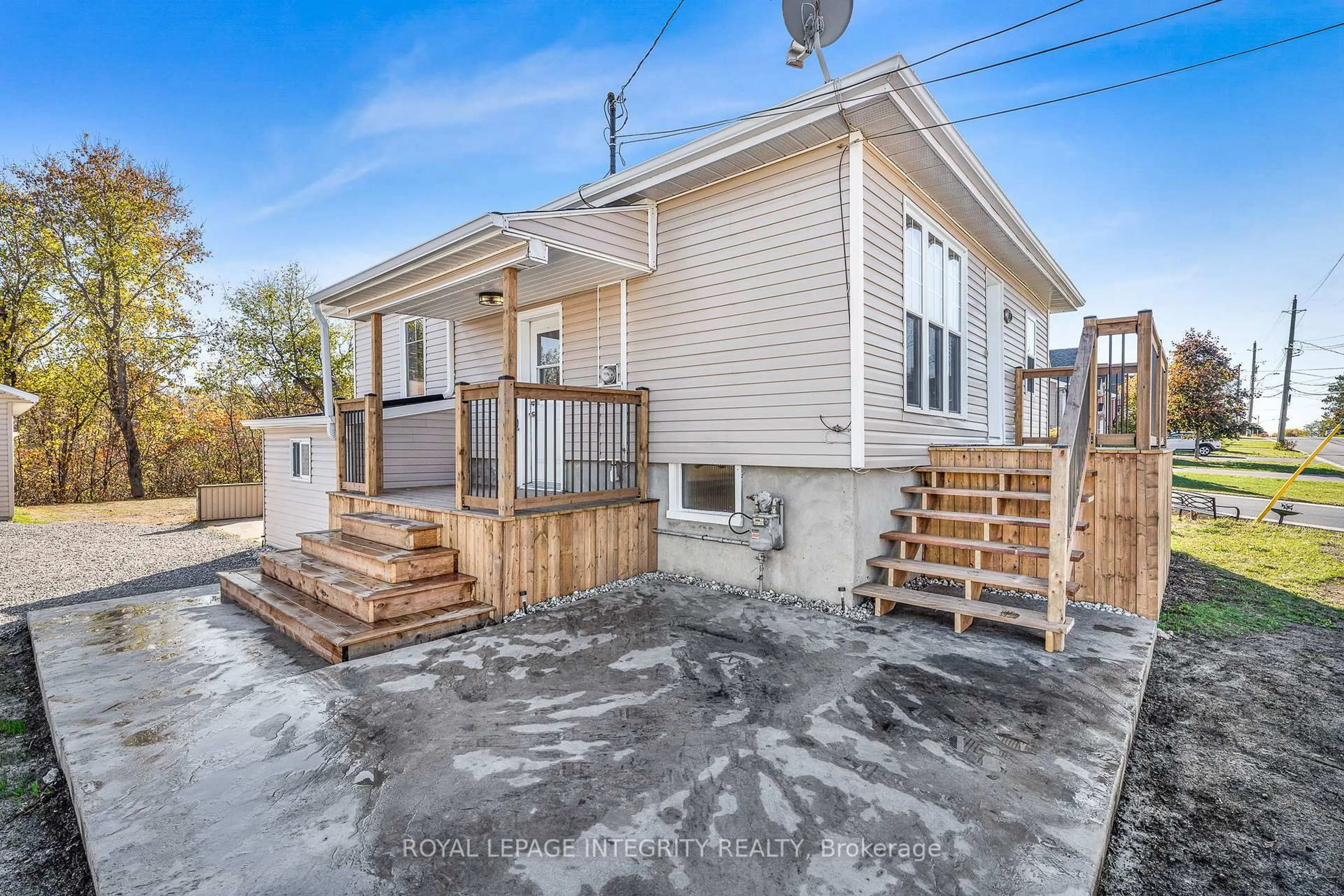 Unknown for 2053 Catherine St, Clarence-Rockland Ontario K4K 1H6