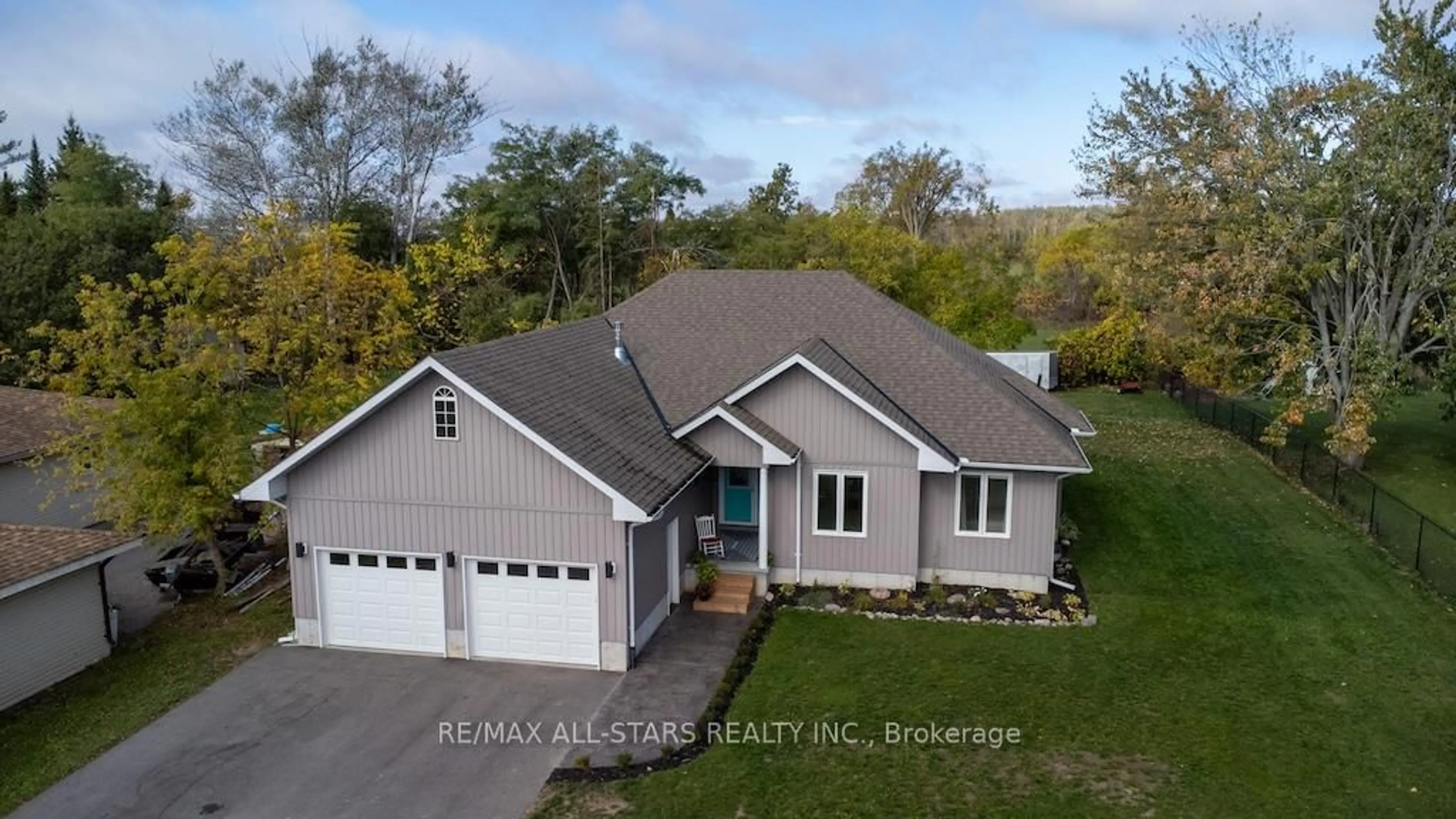 A pic from outside/outdoor area/front of a property/back of a property/a pic from drone, unknown for 120 Victoria Dr, Kawartha Lakes Ontario K0M 1G0