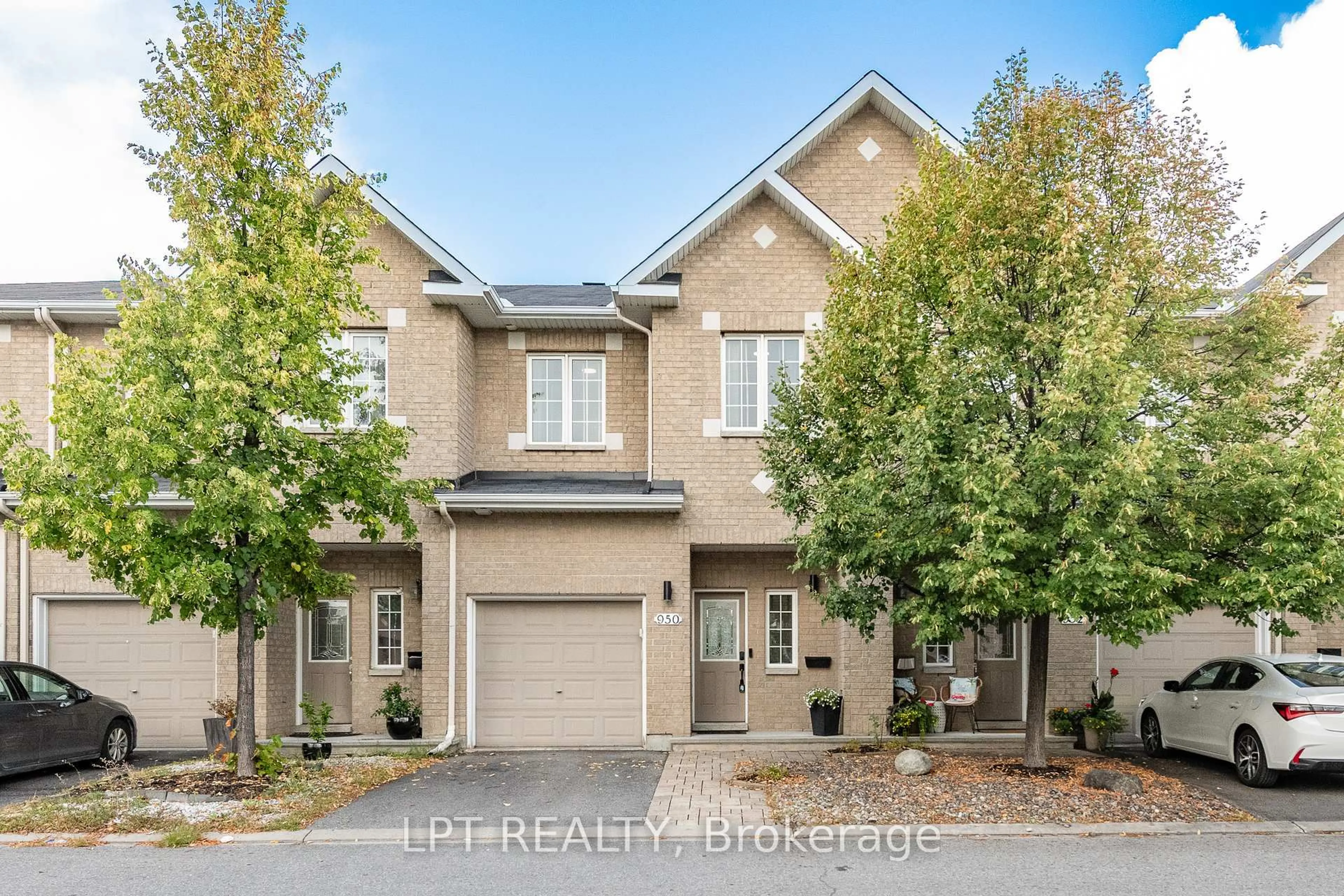 Home with brick exterior material, street for 950 Torovin Private, Ottawa Ontario K1B 0A7