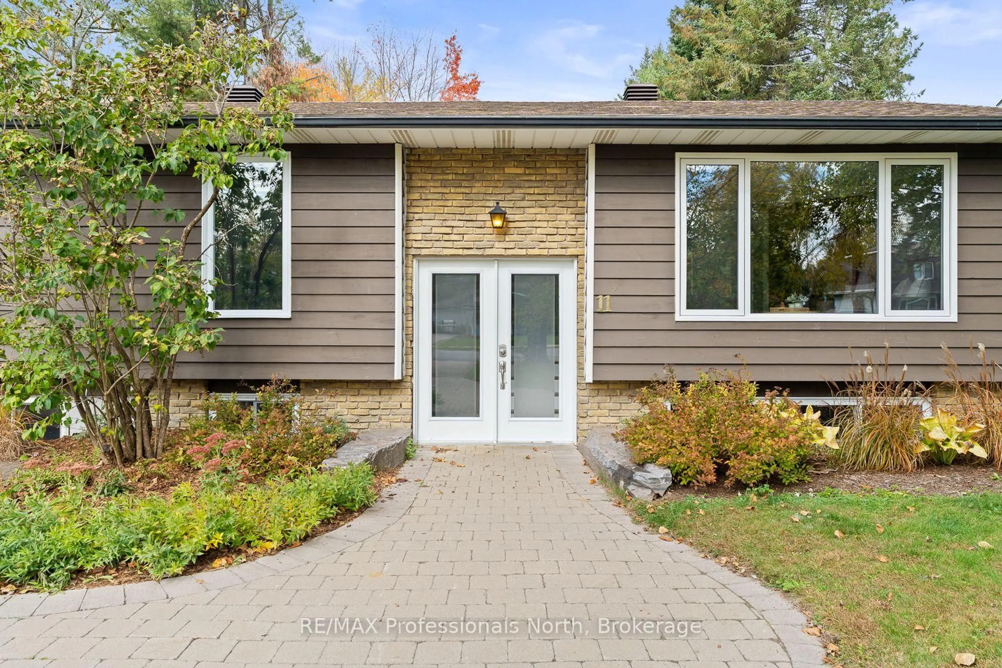Home with brick exterior material, street for 11 Andrea Dr, Bracebridge Ontario P1L 1C5