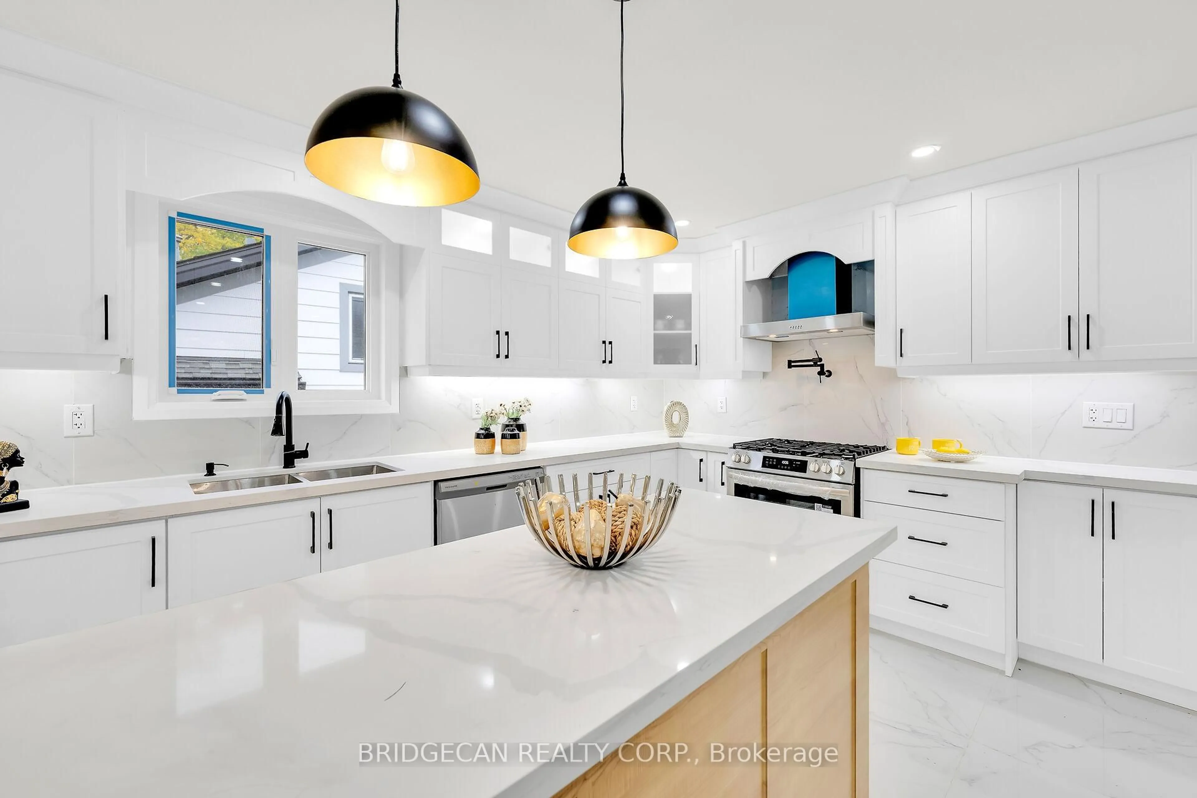 Contemporary kitchen, ceramic/tile floor for 121 Appleford Rd, Hamilton Ontario L9C 5Y2
