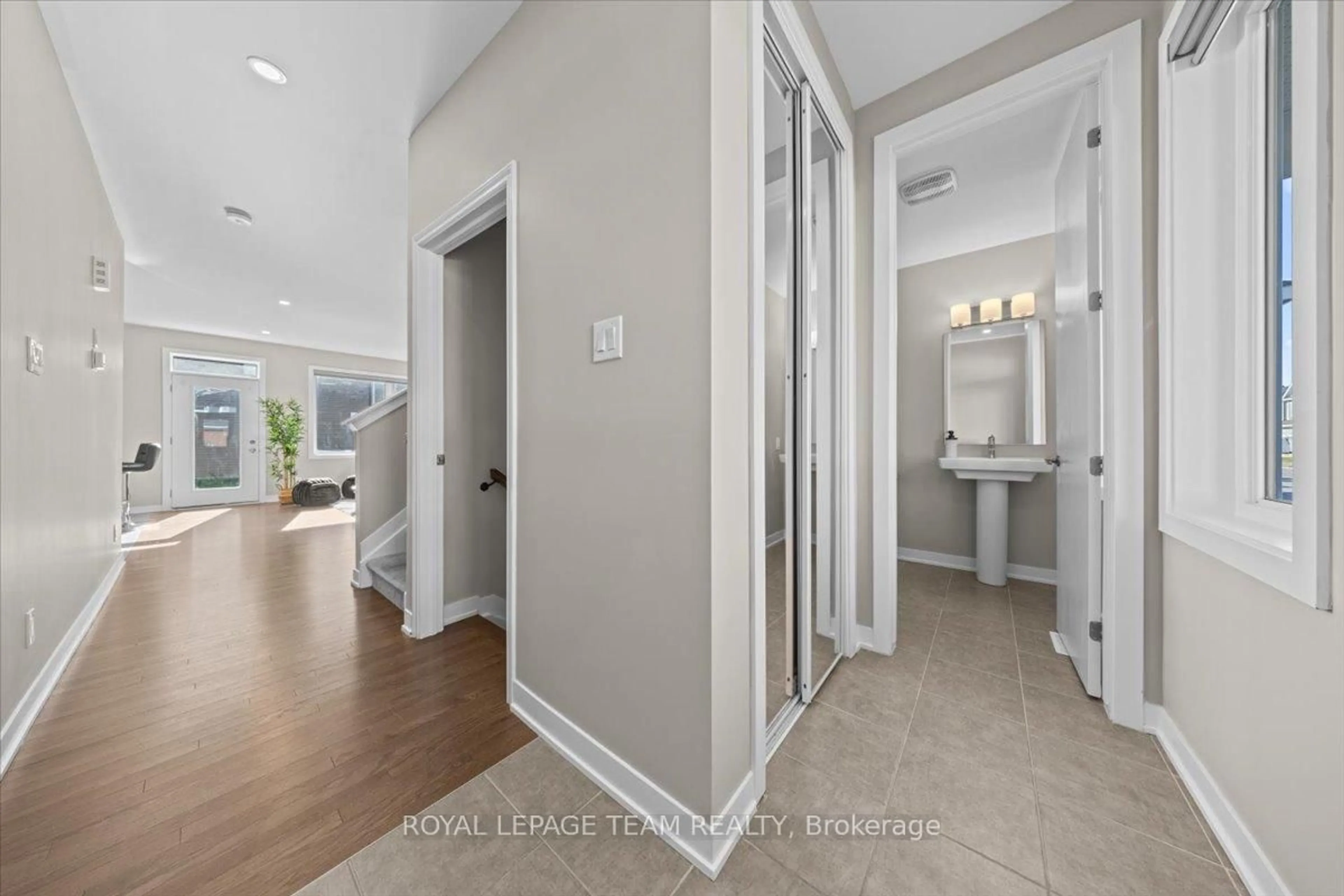 Indoor entryway for 426 Epoch St, Ottawa Ontario K2J 6X7