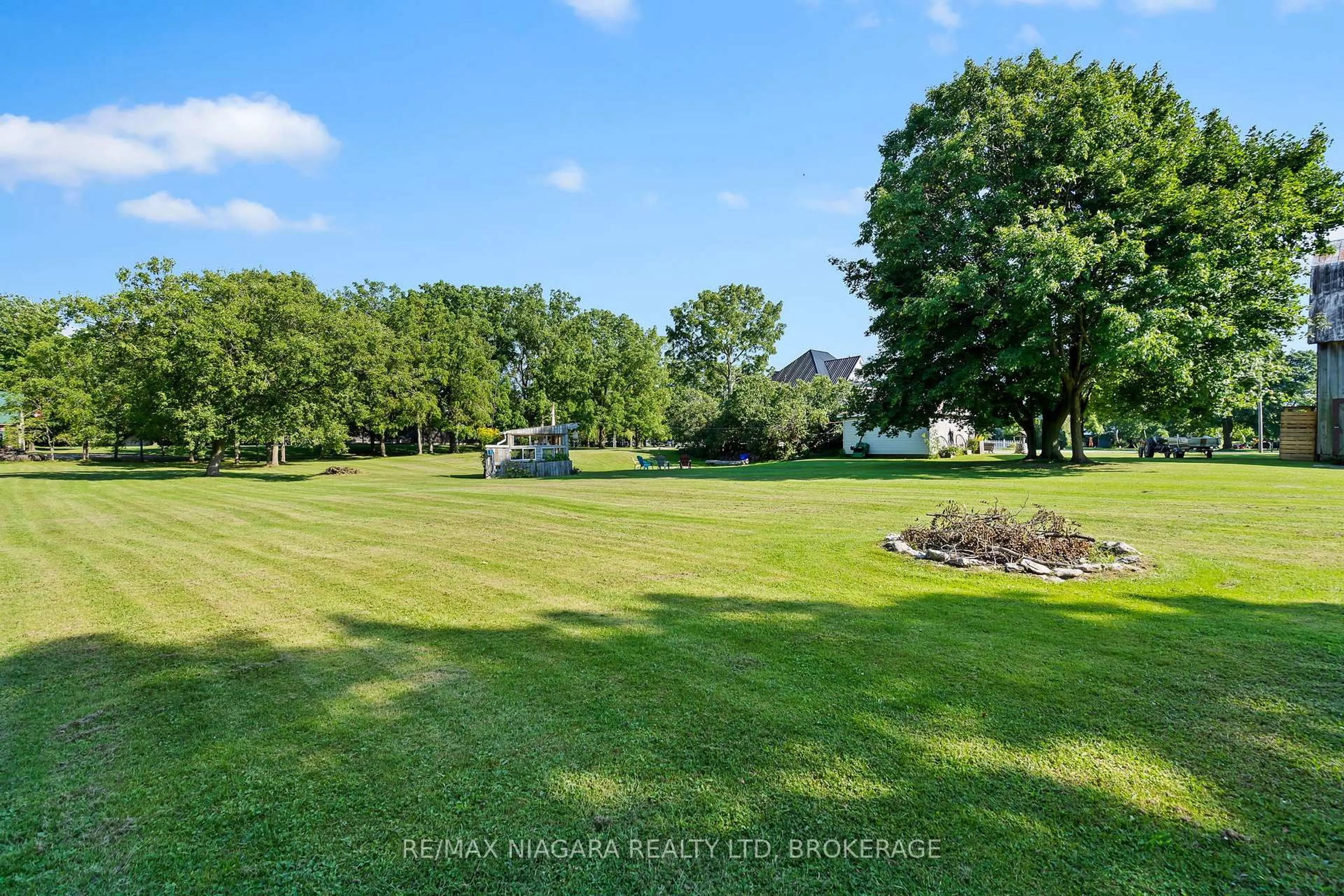 A pic from outside/outdoor area/front of a property/back of a property/a pic from drone, water/lake/river/ocean view for 11562 Lakeshore Rd, Wainfleet Ontario L3K 5V4