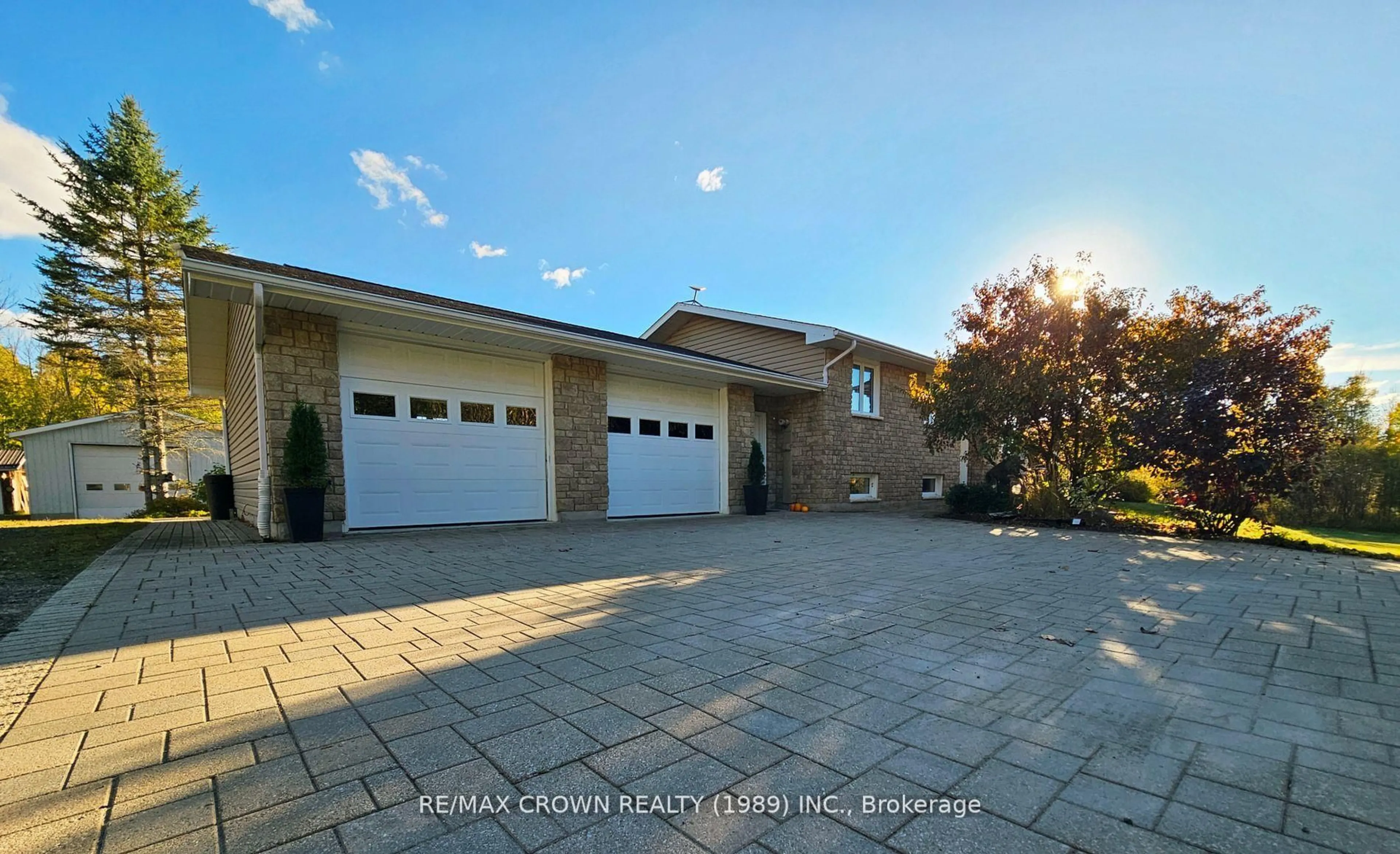A pic from outside/outdoor area/front of a property/back of a property/a pic from drone, street for 887 River Rd, Chisholm Ontario P0H 1B0