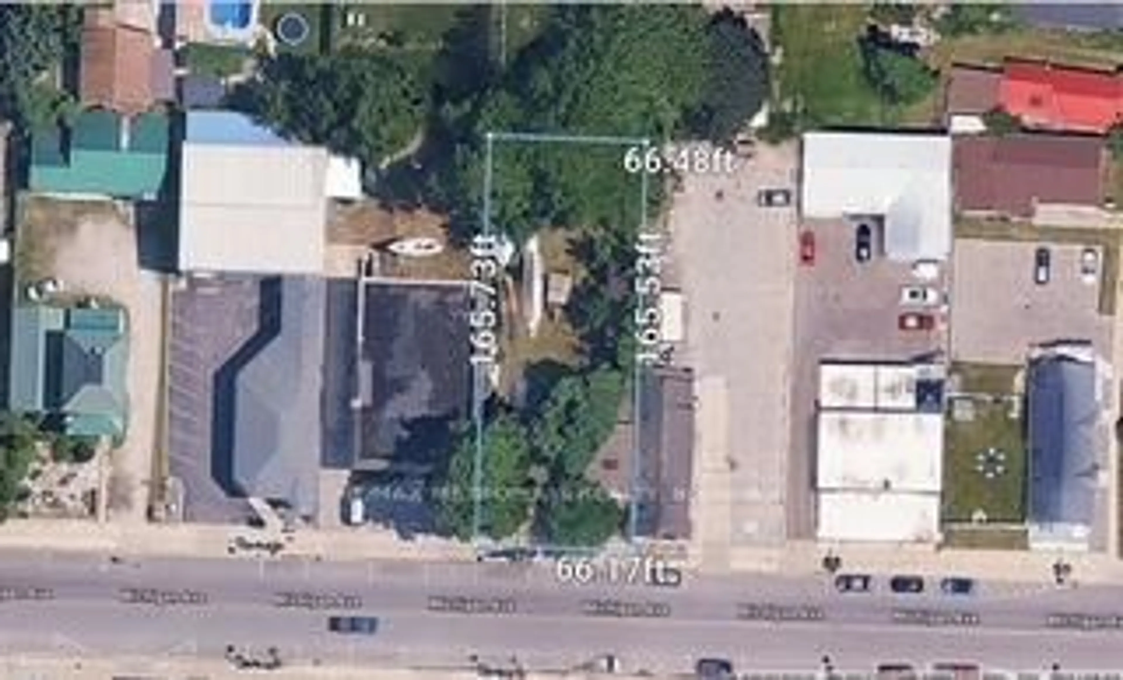 A pic from outside/outdoor area/front of a property/back of a property/a pic from drone, street for 126 Michigan Ave, Point Edward Ontario N7V 1E6