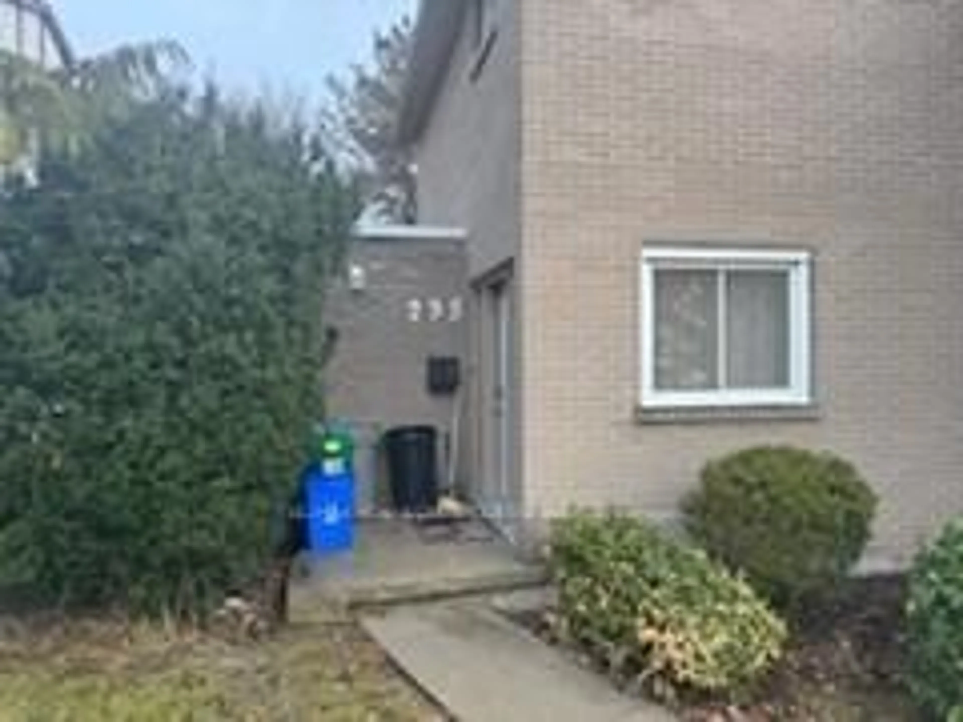 Unknown for 235 Shakespeare Dr #4, Waterloo Ontario N2L 2T5