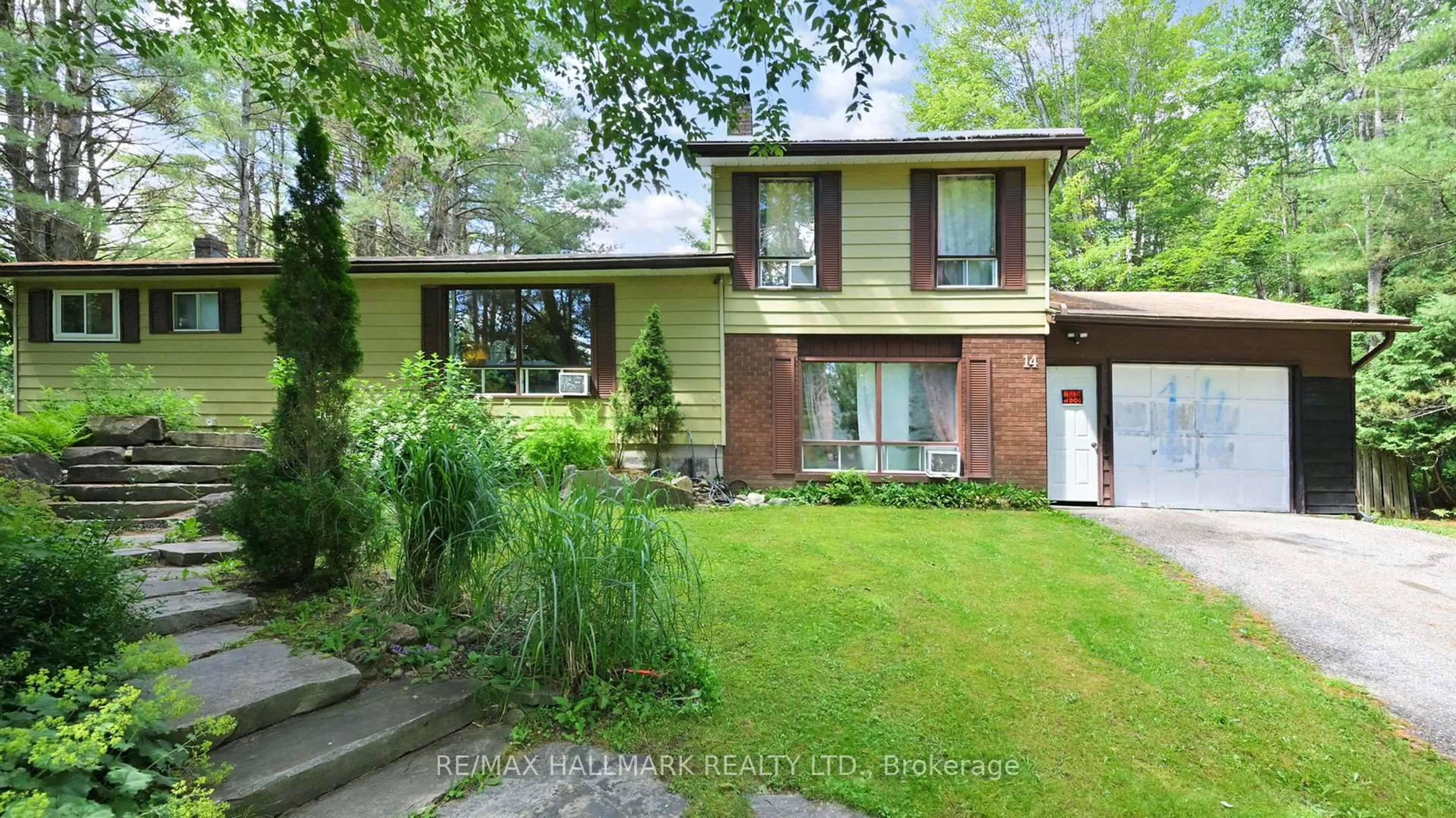 Home with brick exterior material, street for 14 Sellens Ave, Bracebridge Ontario P1L 1R4