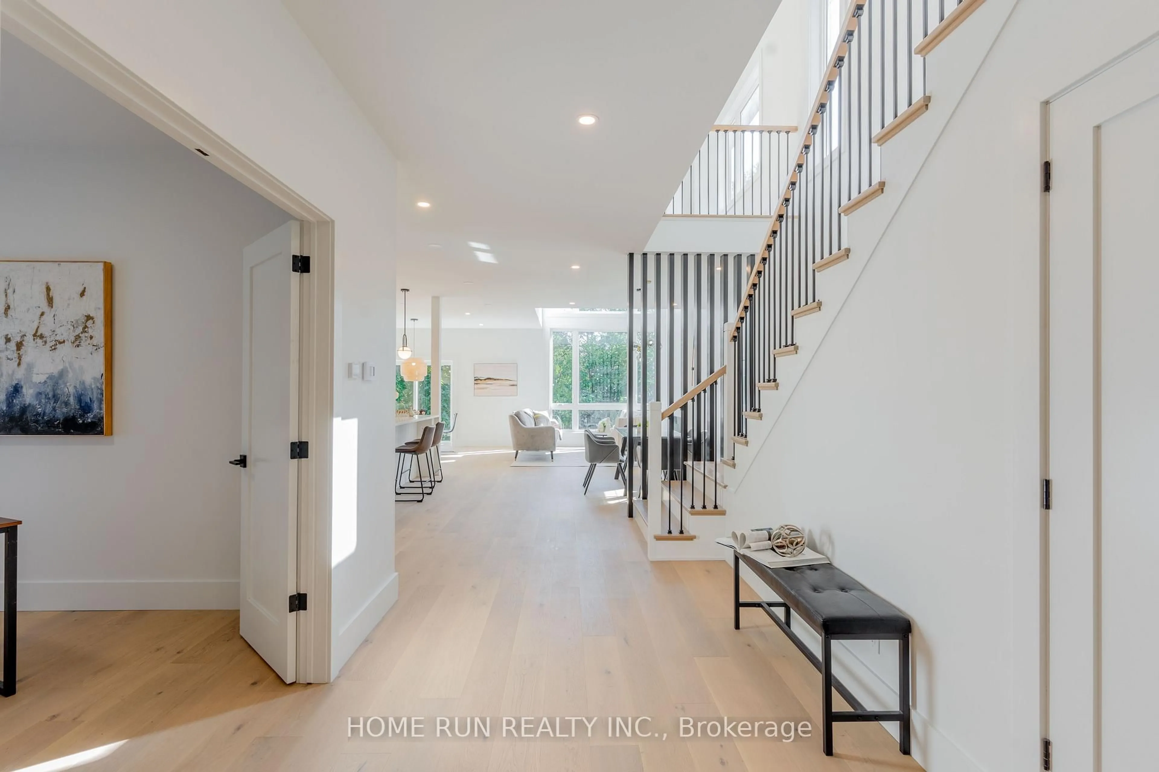 Indoor entryway for 2239 Page Rd, Orleans Ontario K1C 7K5