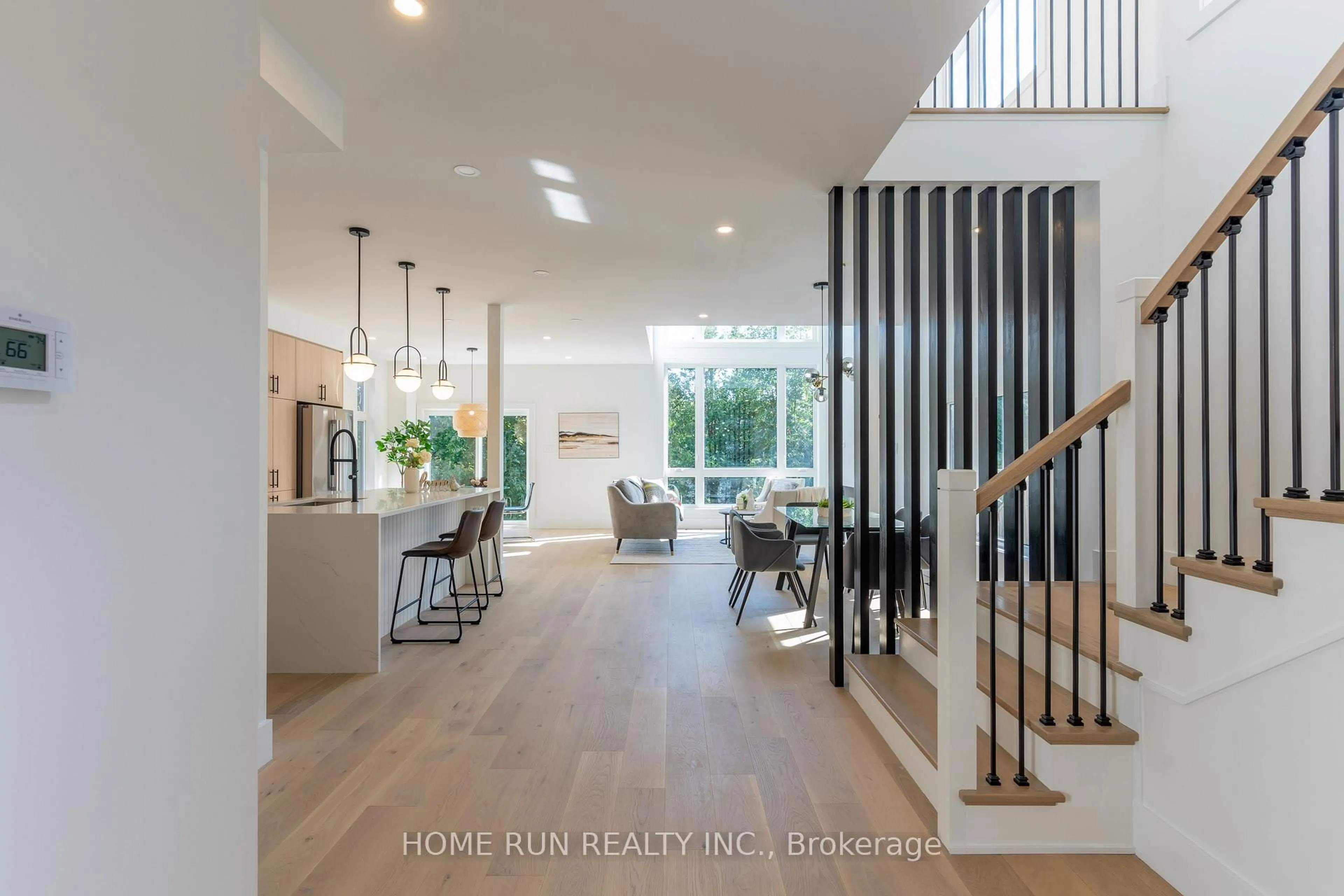 Indoor entryway for 2239 Page Rd, Orleans Ontario K1C 7K5