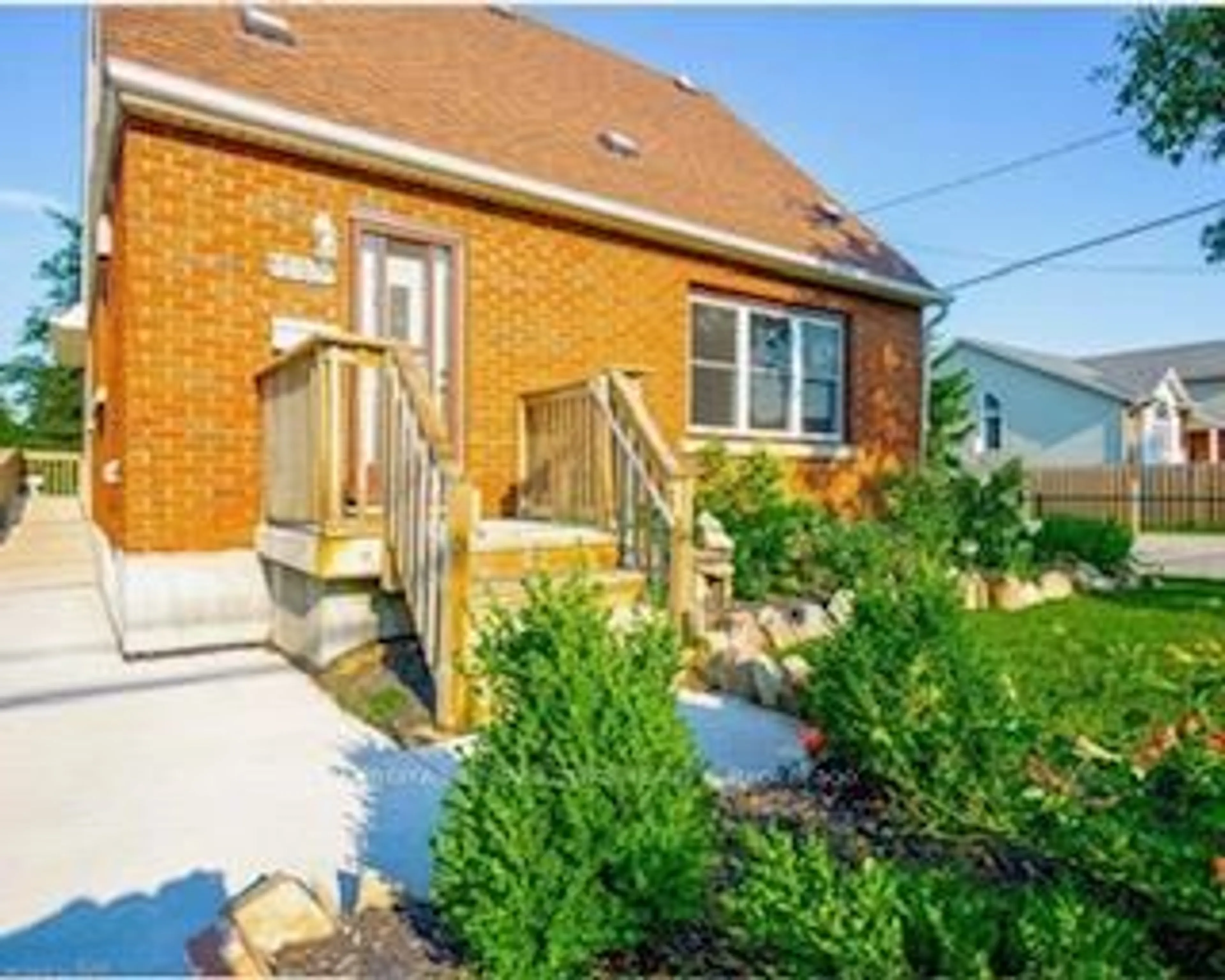 Home with brick exterior material, street for 3090 Dorchester Rd, Niagara Falls Ontario L2J 2Z7