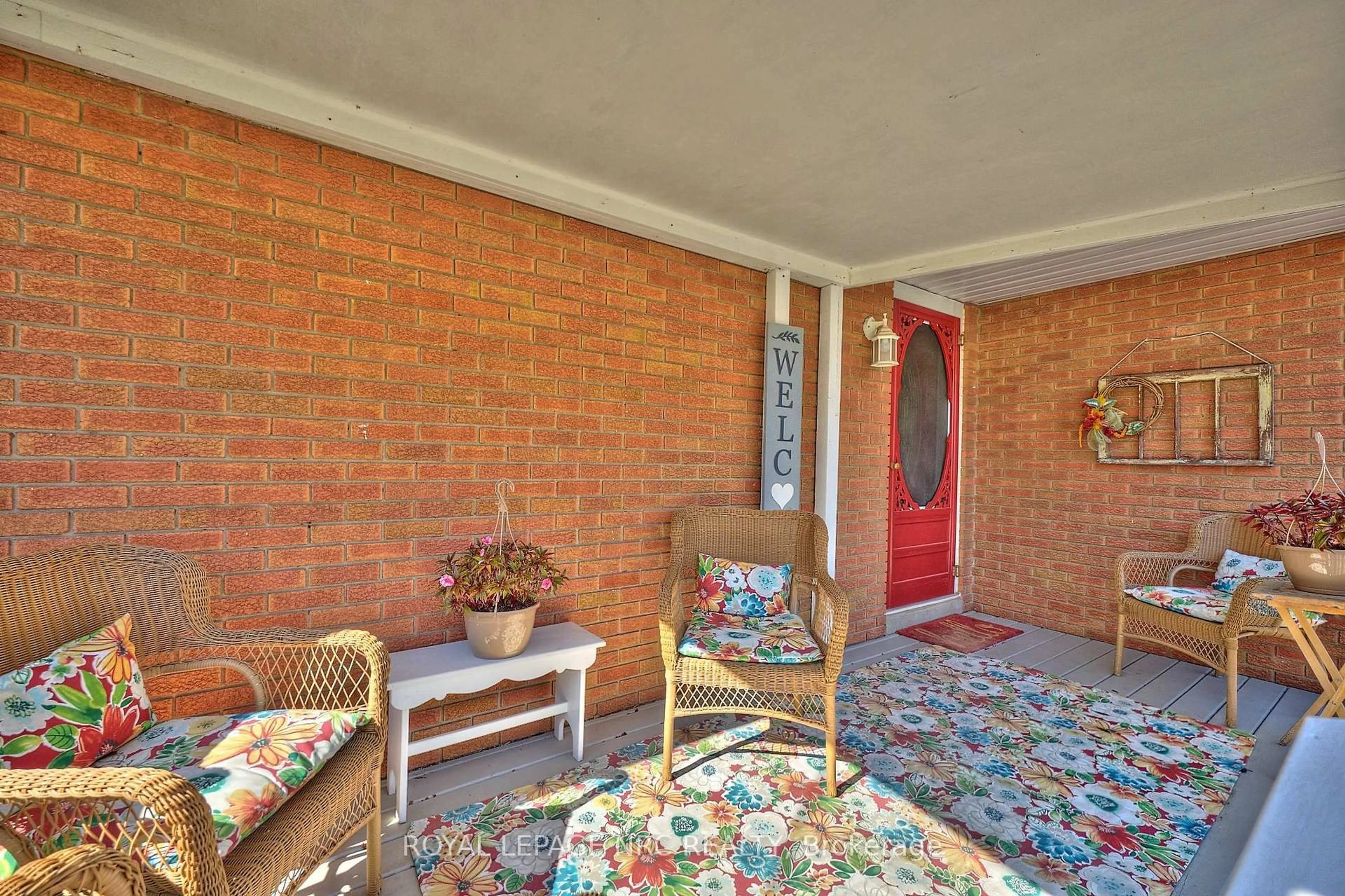 Unknown for 73 ROEHAMPTON Ave, St. Catharines Ontario L2M 6B7