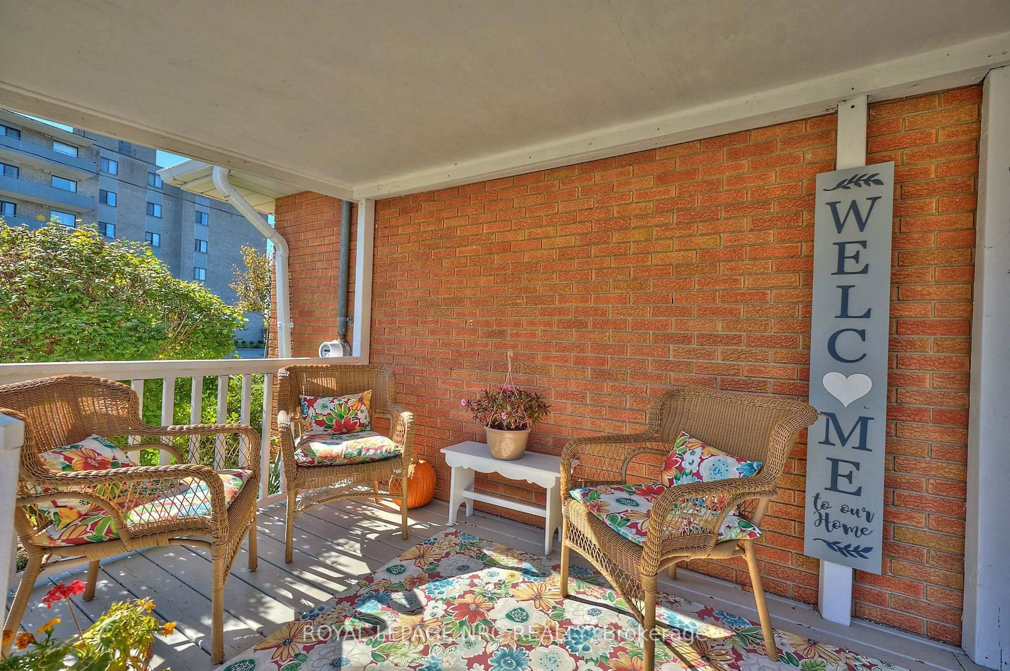 Patio, unknown for 73 ROEHAMPTON Ave, St. Catharines Ontario L2M 6B7