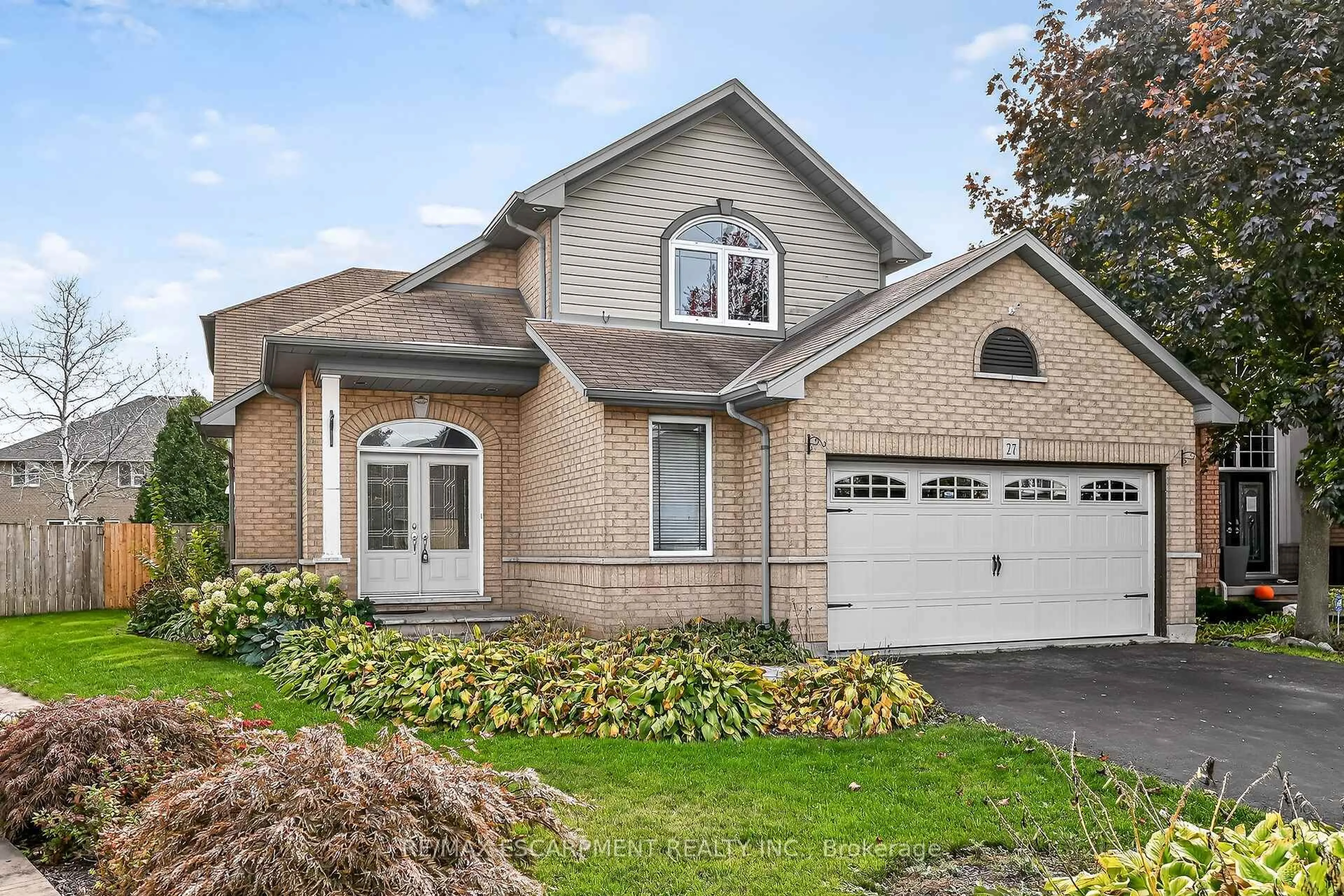 Home with brick exterior material, street for 27 SURREY Dr, Hamilton Ontario L9K 1L9