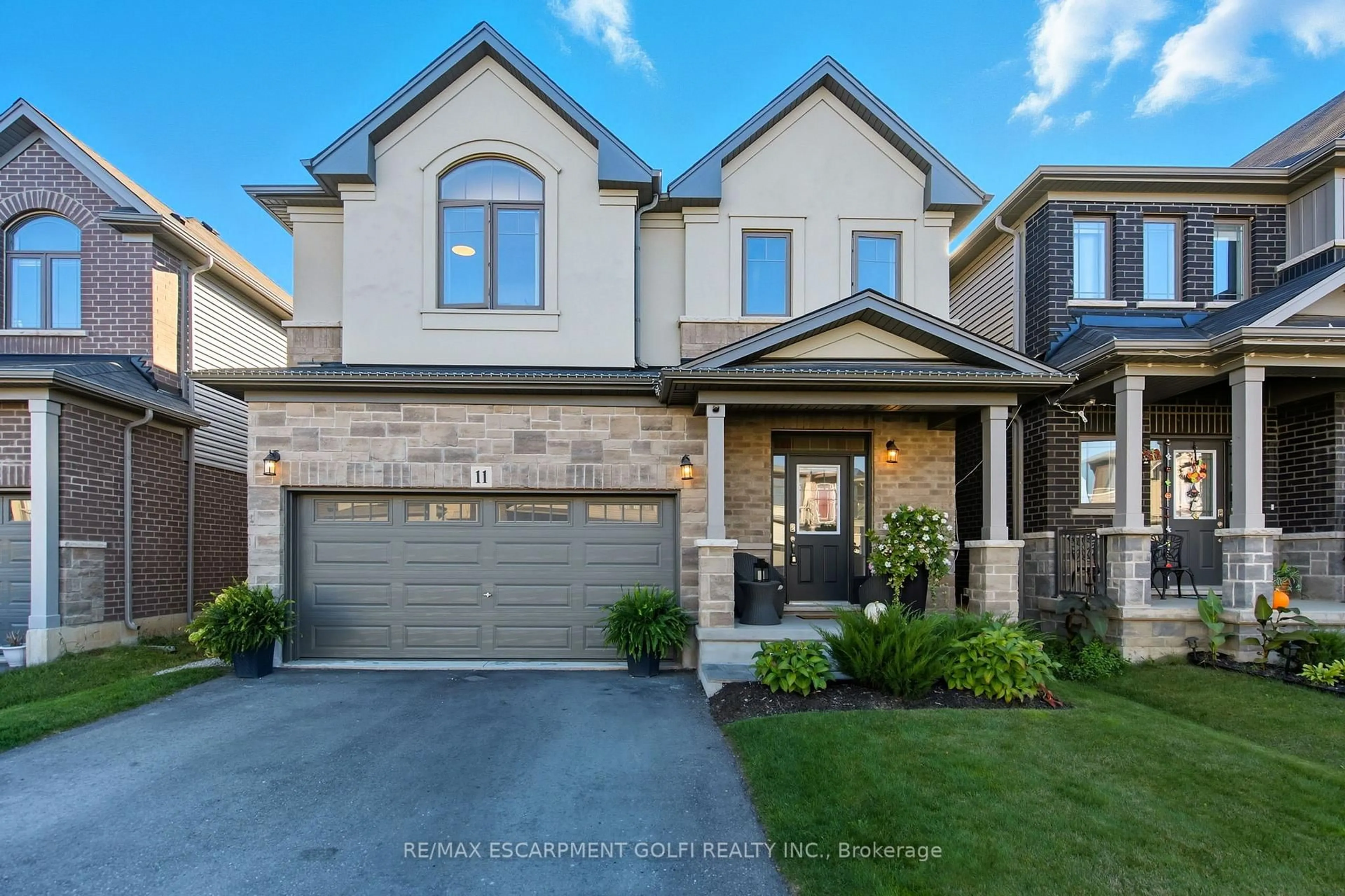 Home with brick exterior material, street for 11 OBEDIAH Cres, Brantford Ontario N3T 0T8