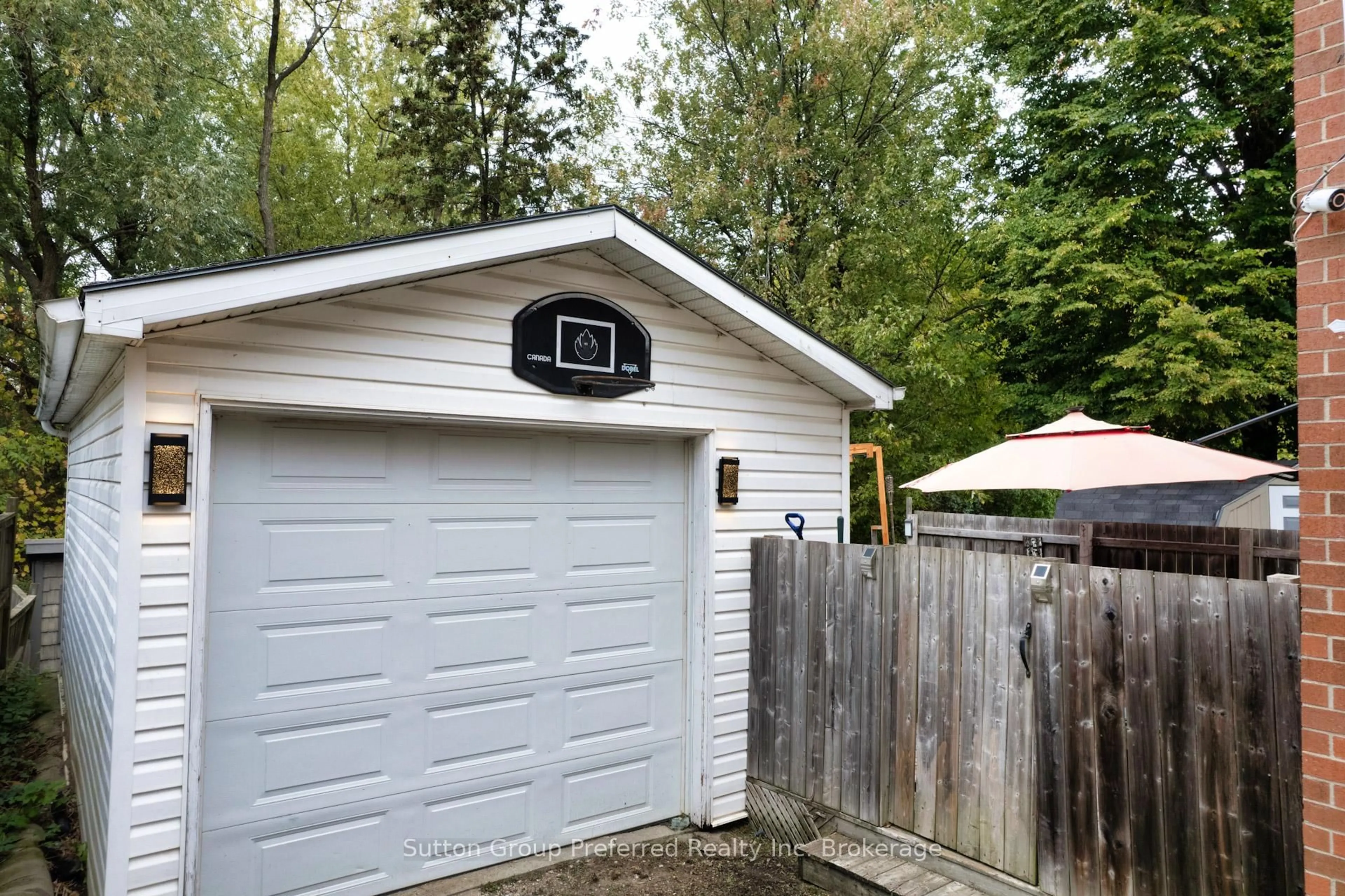 Shed for 134 Keats Dr, Woodstock Ontario N4S 8B8