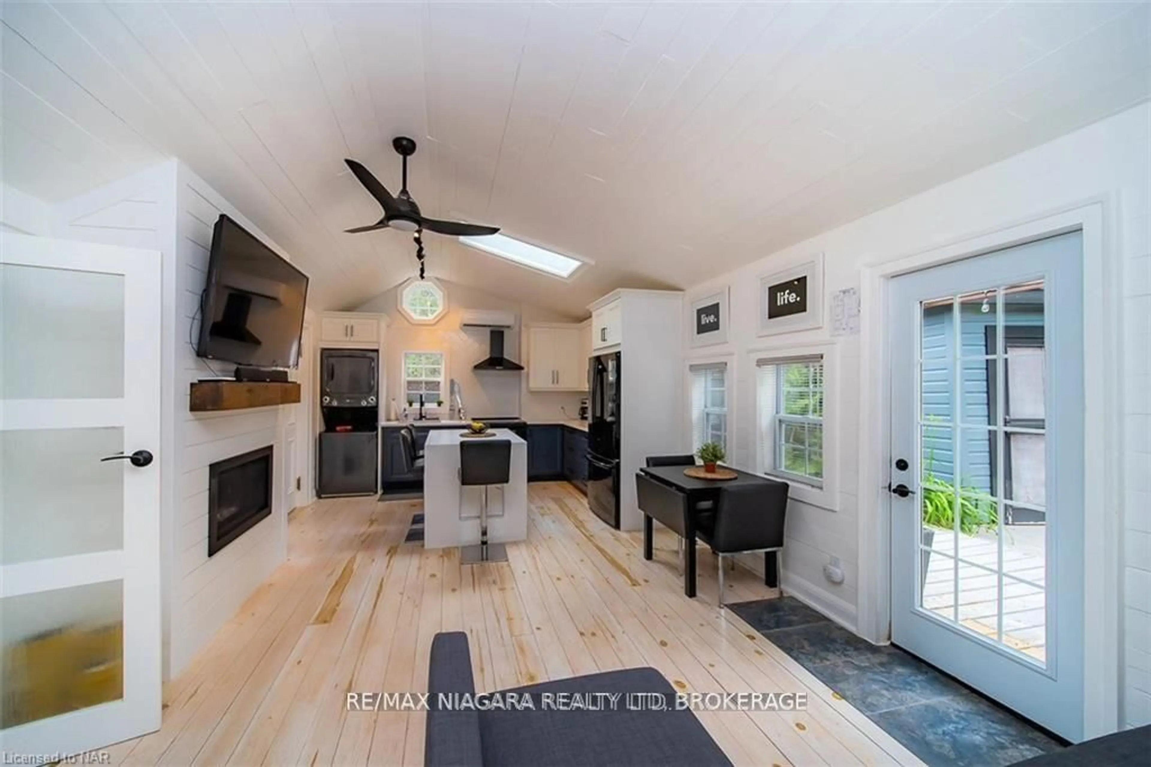 Open concept kitchen, unknown for 343 Cambridge Rd, Fort Erie Ontario L0S 1B0