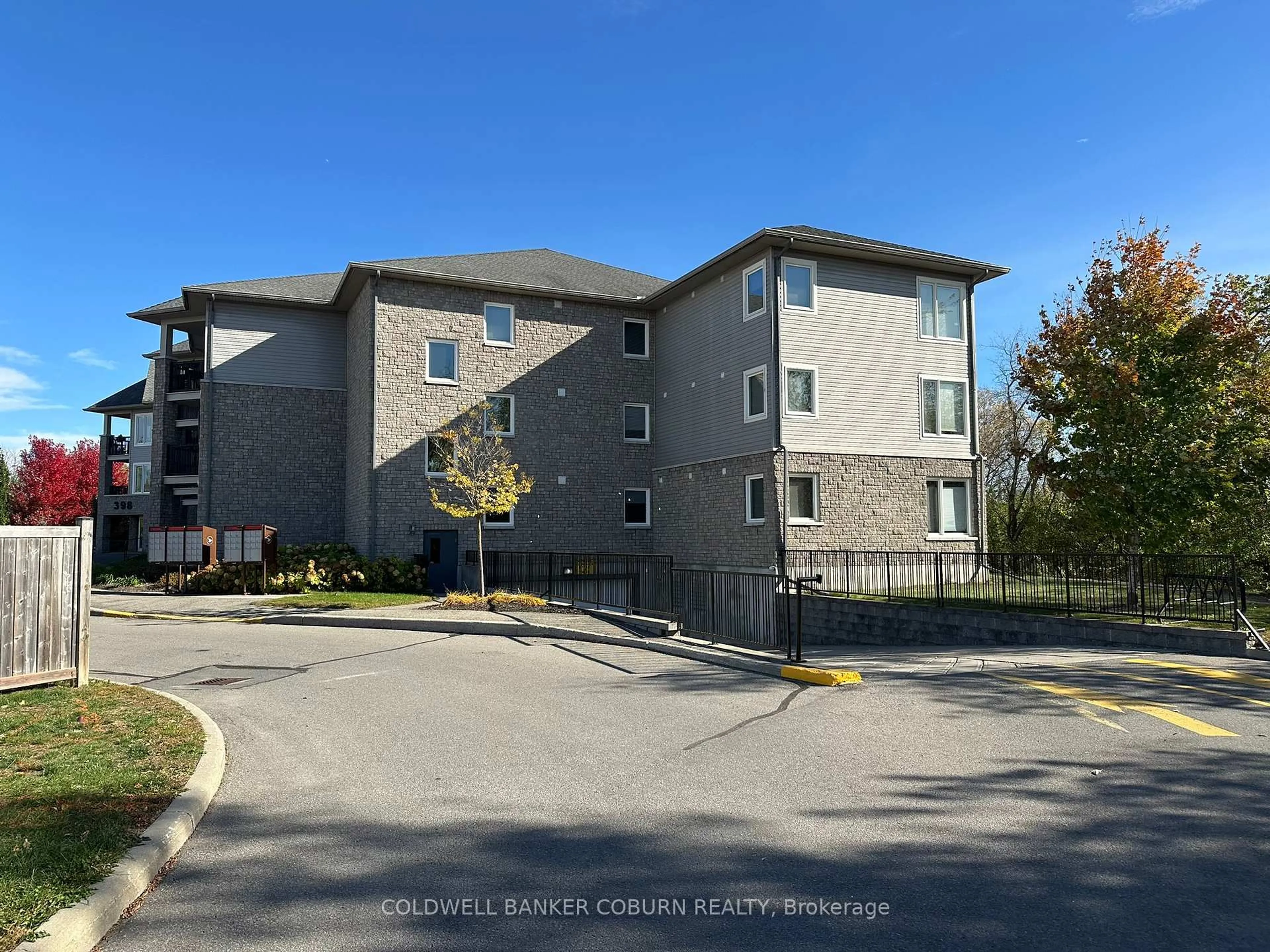 A pic from outside/outdoor area/front of a property/back of a property/a pic from drone, unknown for 398 Van Buren St #301, North Grenville Ontario K0G 1J0