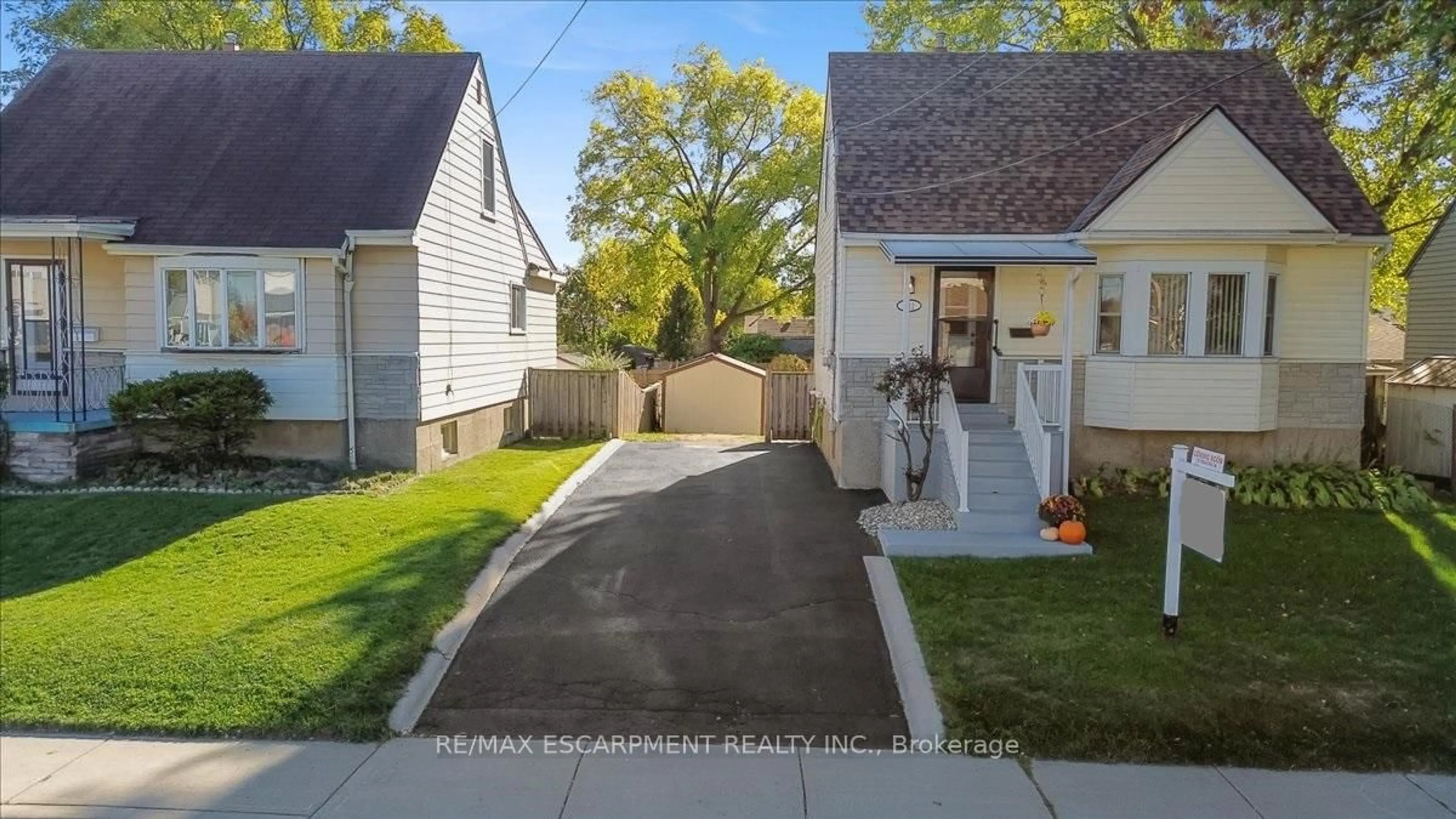 Unknown for 832 Queensdale Ave, Hamilton Ontario L8V 1N1