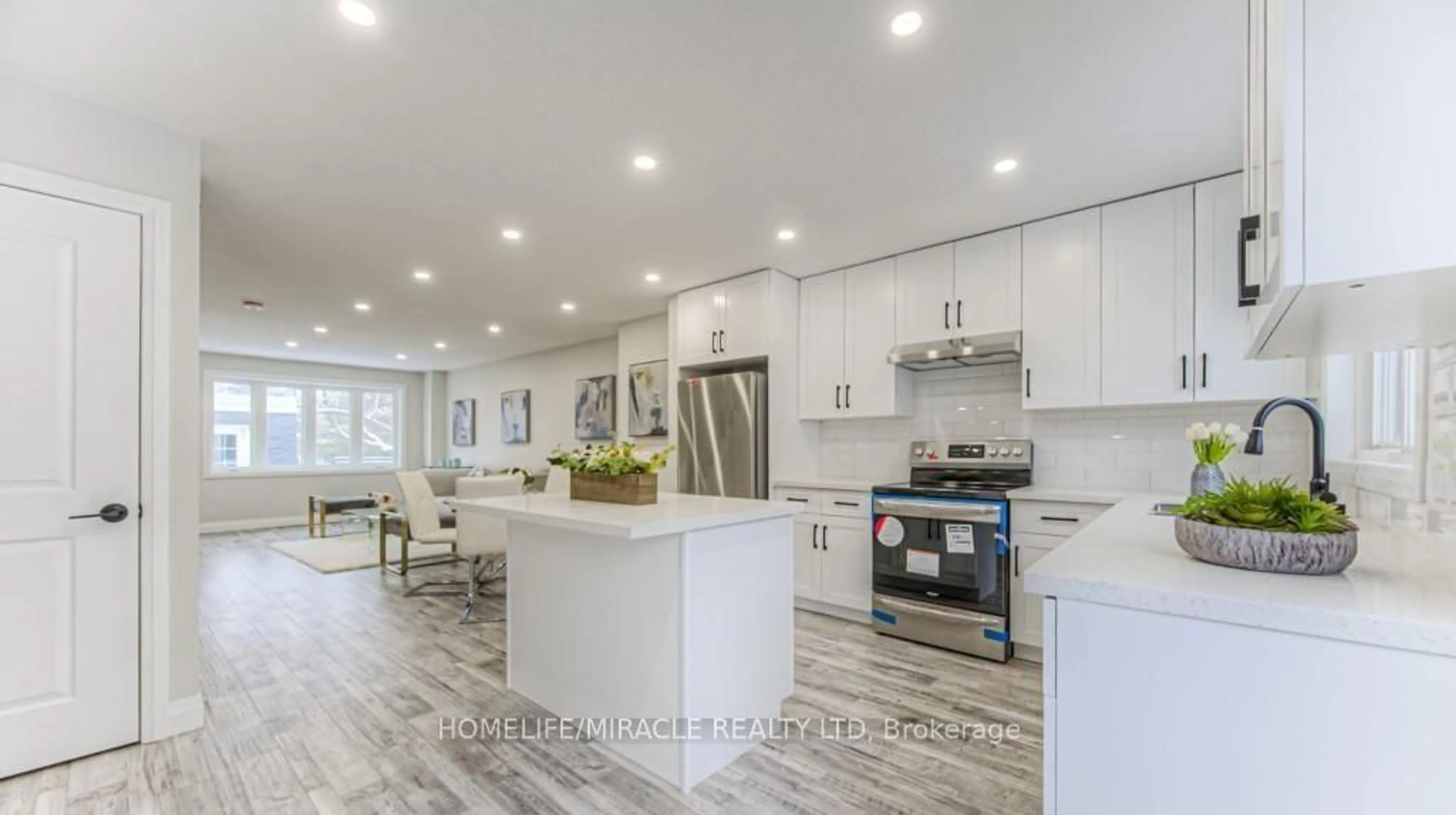 Open concept kitchen, ceramic/tile floor for 152 Overlea Dr, Kitchener Ontario N2M 1T3