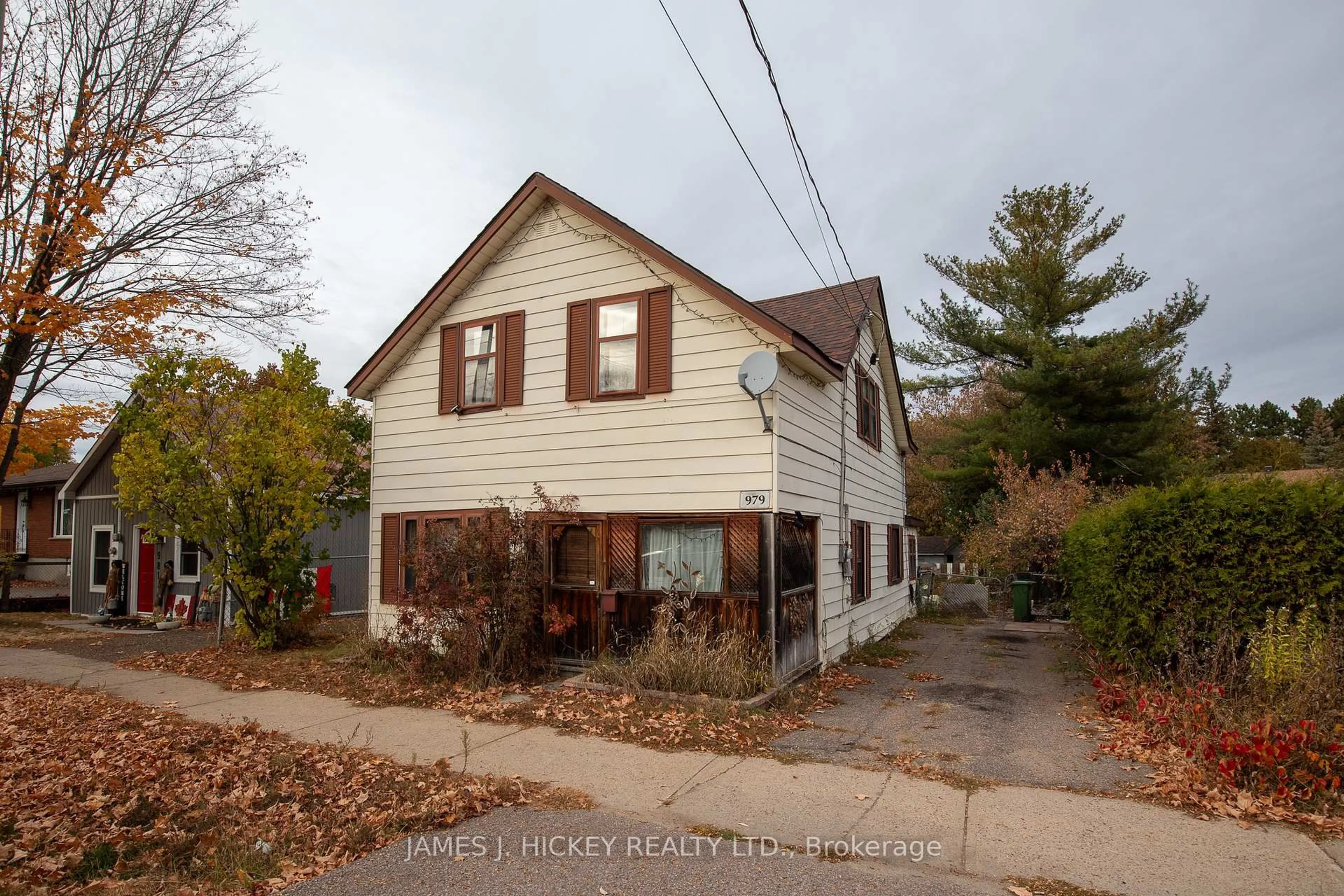 Unknown for 979 Lea St, Pembroke Ontario K8A 6H9