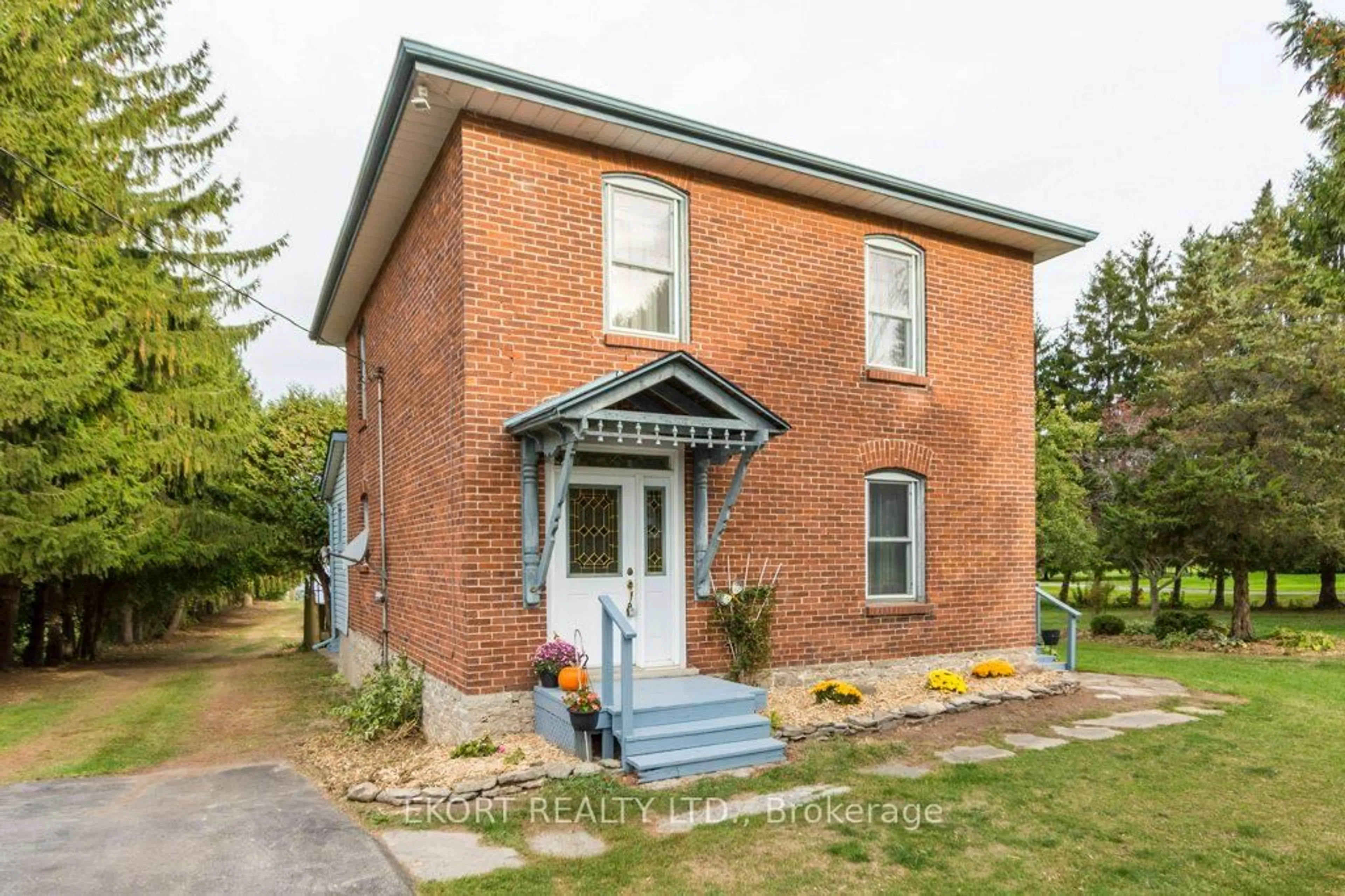 Home with brick exterior material, building for 2422 County Rd 3 Rd, Prince Edward County Ontario K0K 1L0