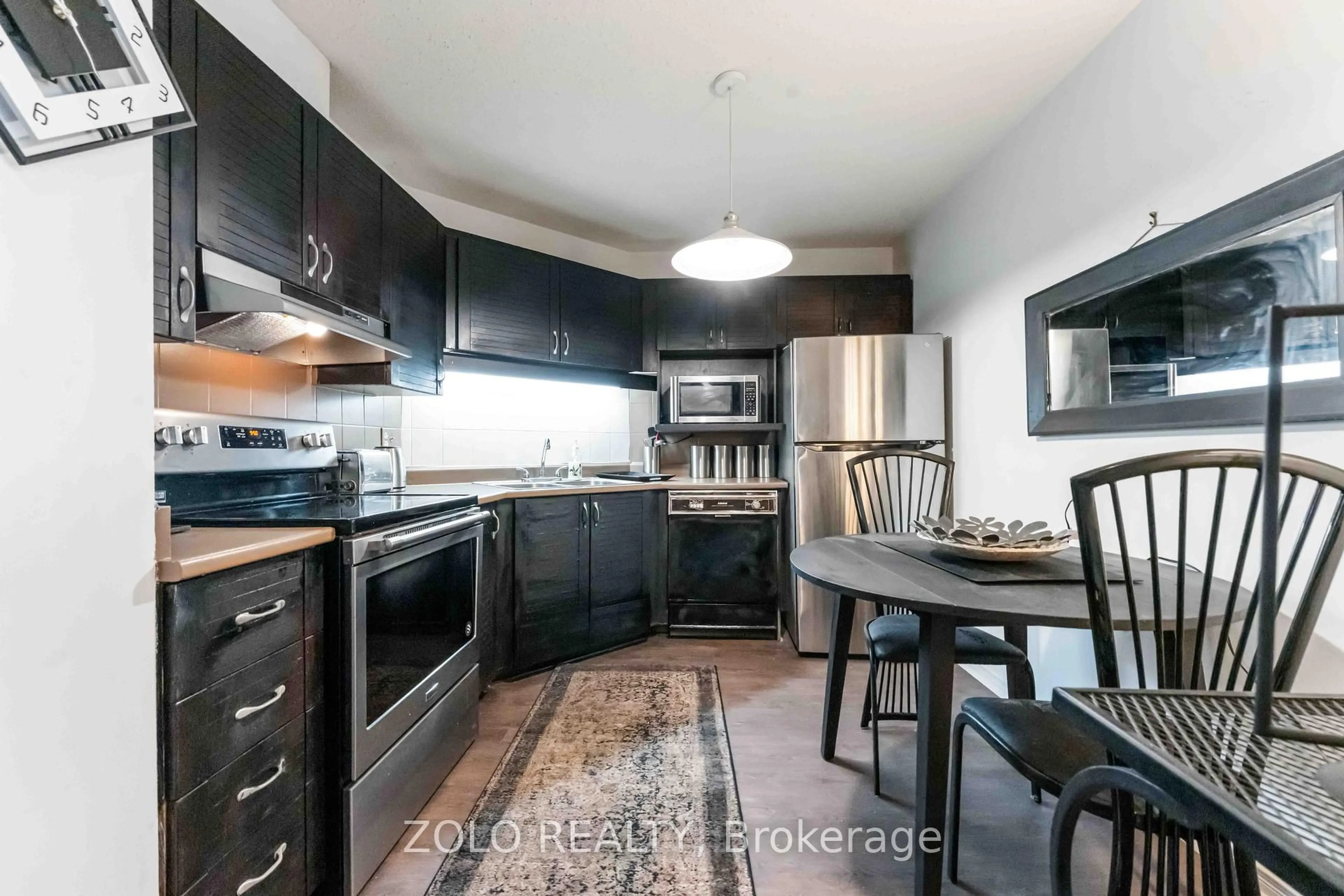 Standard kitchen, unknown for 176A Sherway Dr, Barrhaven Ontario K2J 1W7