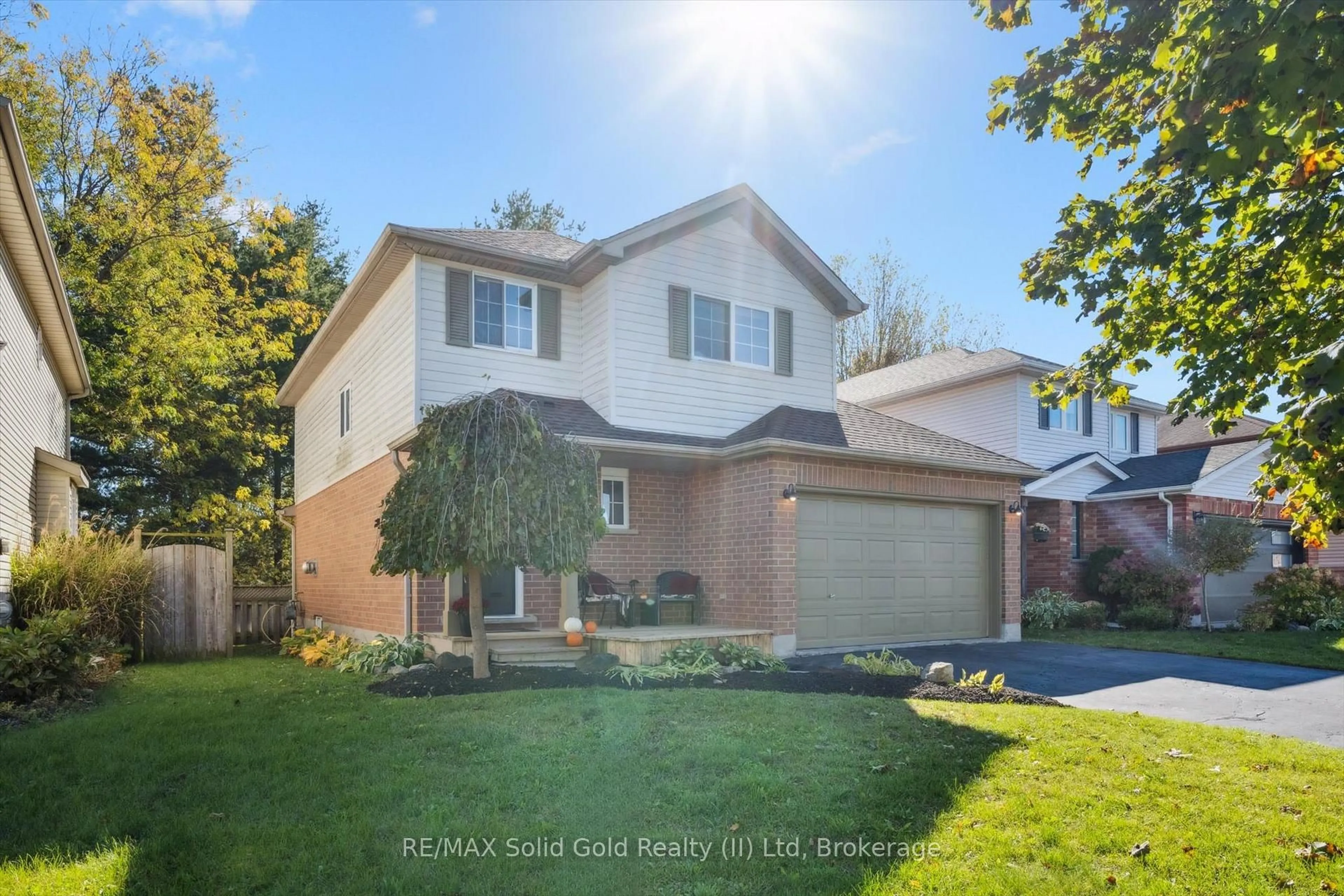 Unknown for 523 Exmoor St, Waterloo Ontario N2K 3T8