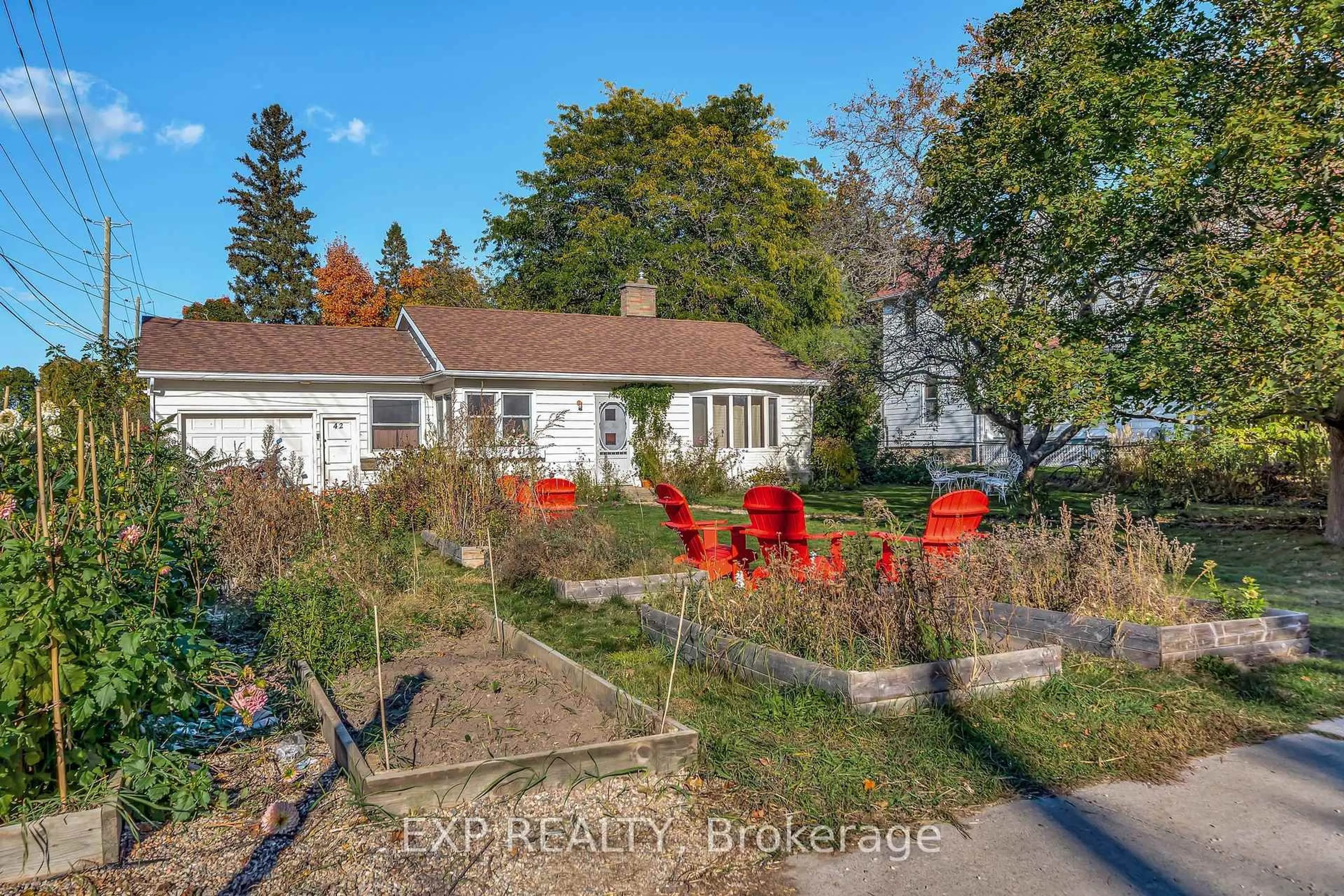 Patio, street for 42 Paul St, Prince Edward County Ontario K0K 2T0