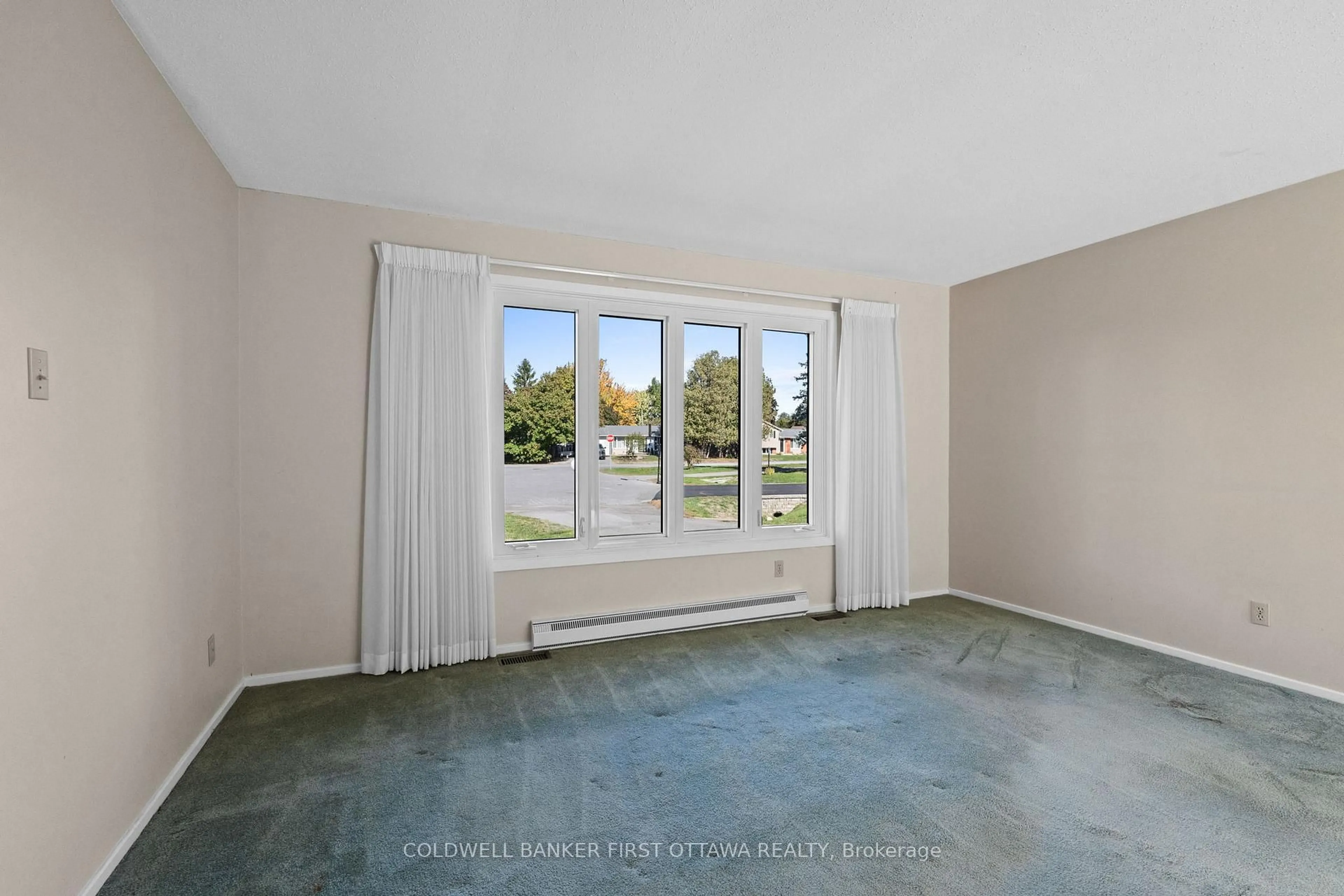 A pic of a room for 7 Middlewood Crt, Munster Ontario K0A 3P0